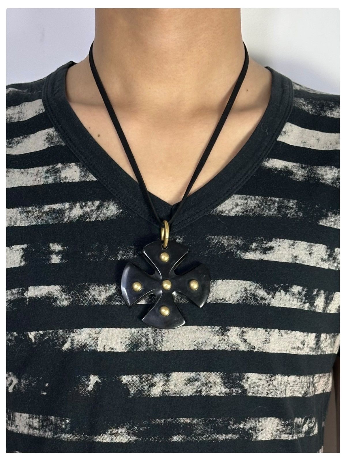 Designer × Jewelry 2013 ASHLEY PITTMAN DARK HORN MALTESE CROSS PENDANT Size ONE SIZE - 3 Thumbnail