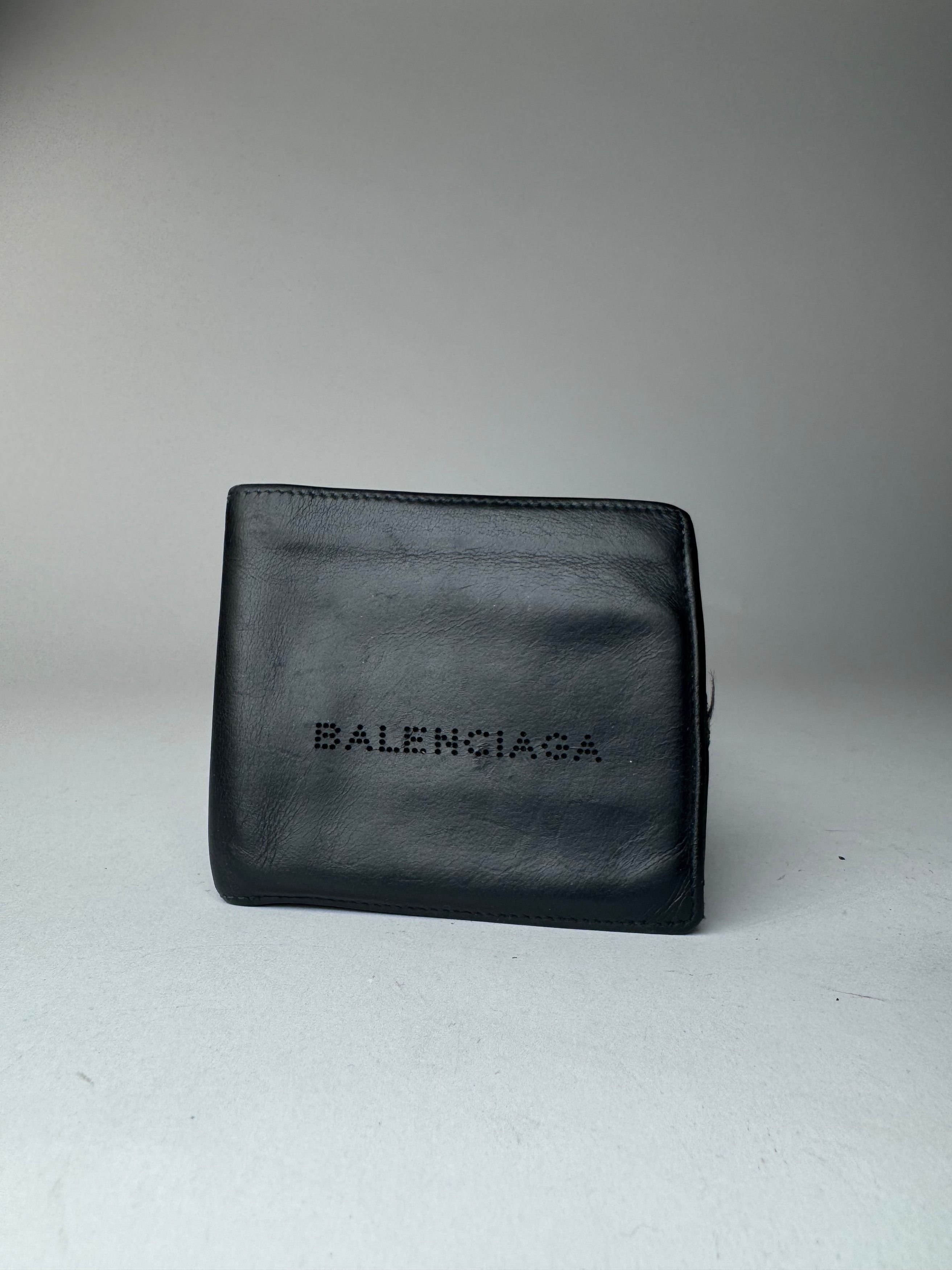 Vintage Flapable leather wallet black