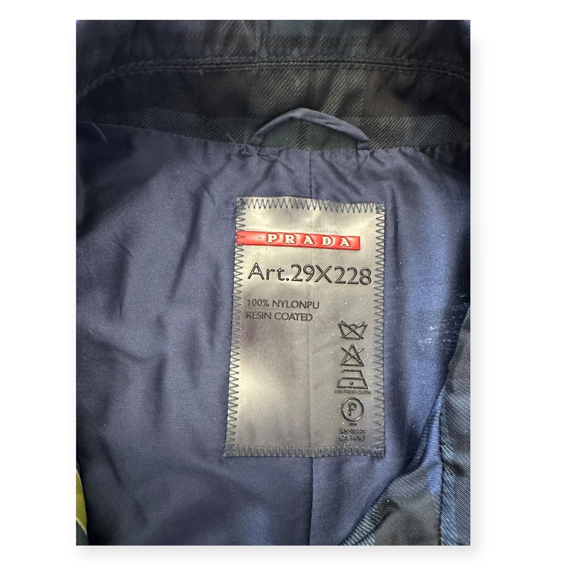 Prada Prada Nylon Single-breasted Trench Coat, Size 46 Italy, Tart Size L / US 10 / IT 46 - 5 Thumbnail