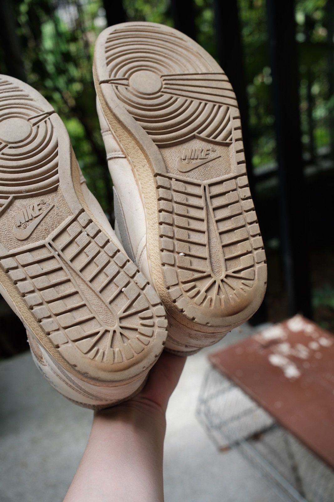 Nike OG 1985 Natural Grey Air Jordan 1 size US9.5 Size US 9.5 / EU 42-43 - 14 Thumbnail