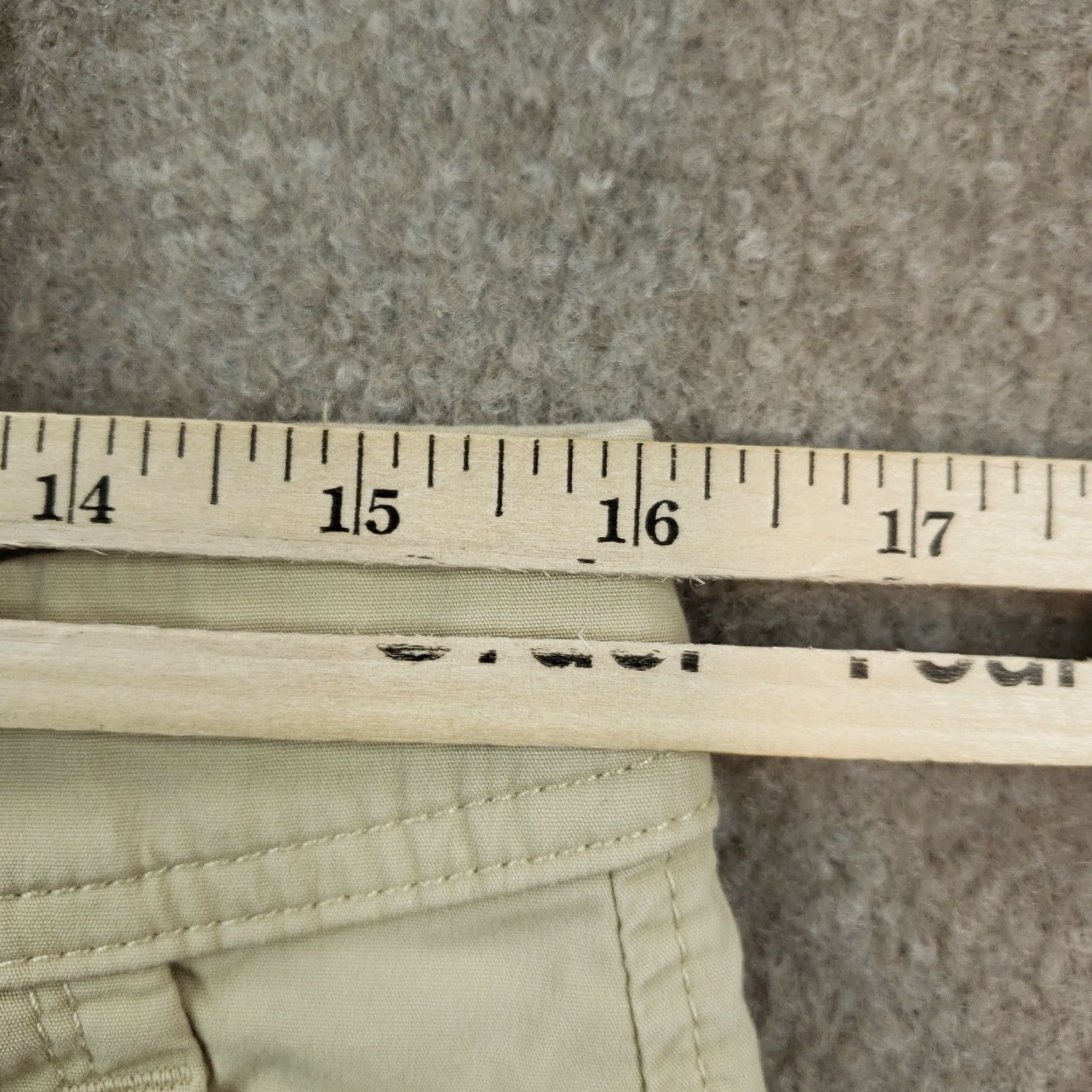 Banana Republic Banana Republic Women's Beige Chino Shorts, Size 8, Mid Rise, Stretch Size 30" / US 8 / IT 44 - 6 Thumbnail
