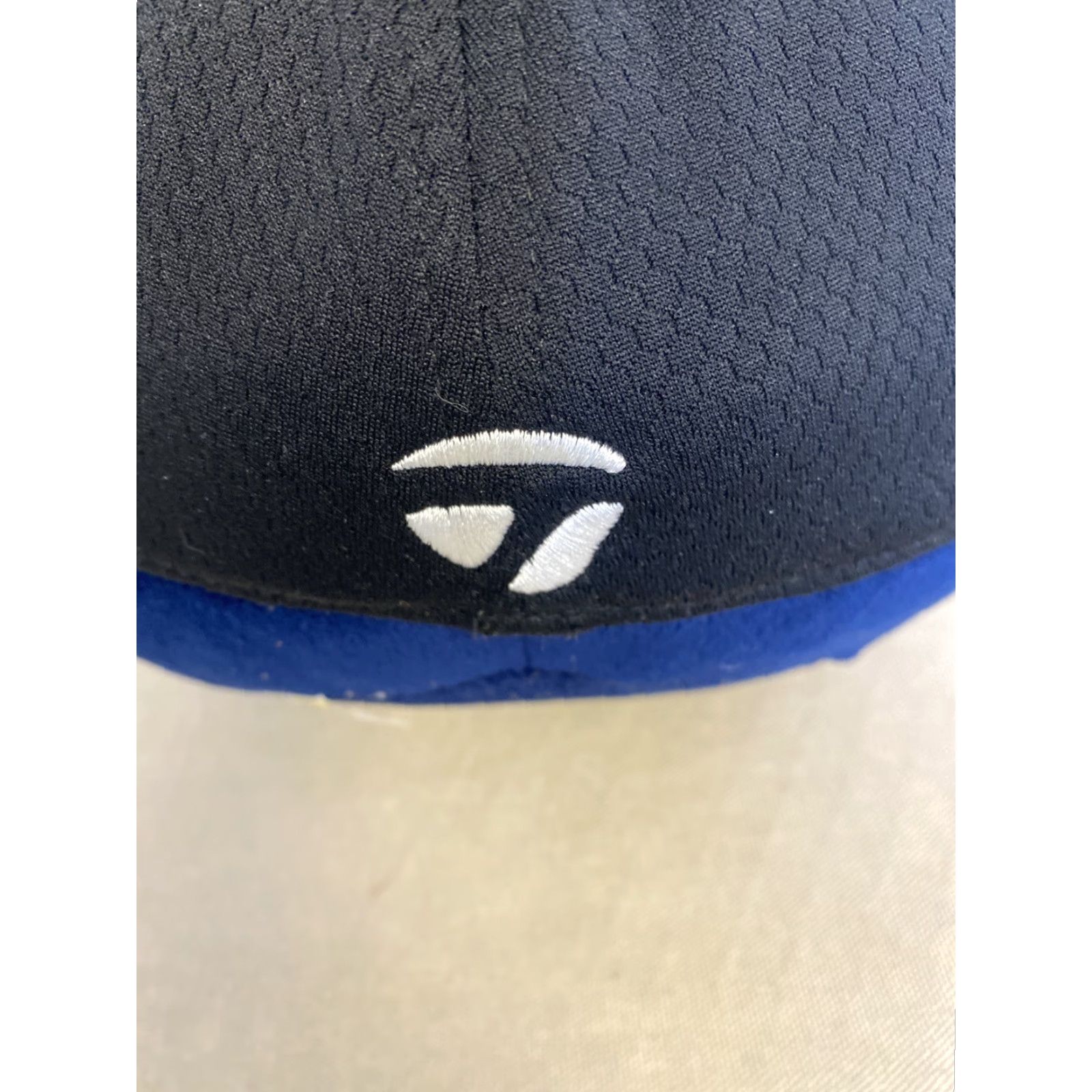 TaylorMade TAYLORMADE Hat Golf R15 Logo Strap Back L/XL Flex Performance Mens Cap Black One Size Adjustable Moisture-Wicking Sports Dad Preppy Golf Accessories Size ONE SIZE - 4 Thumbnail