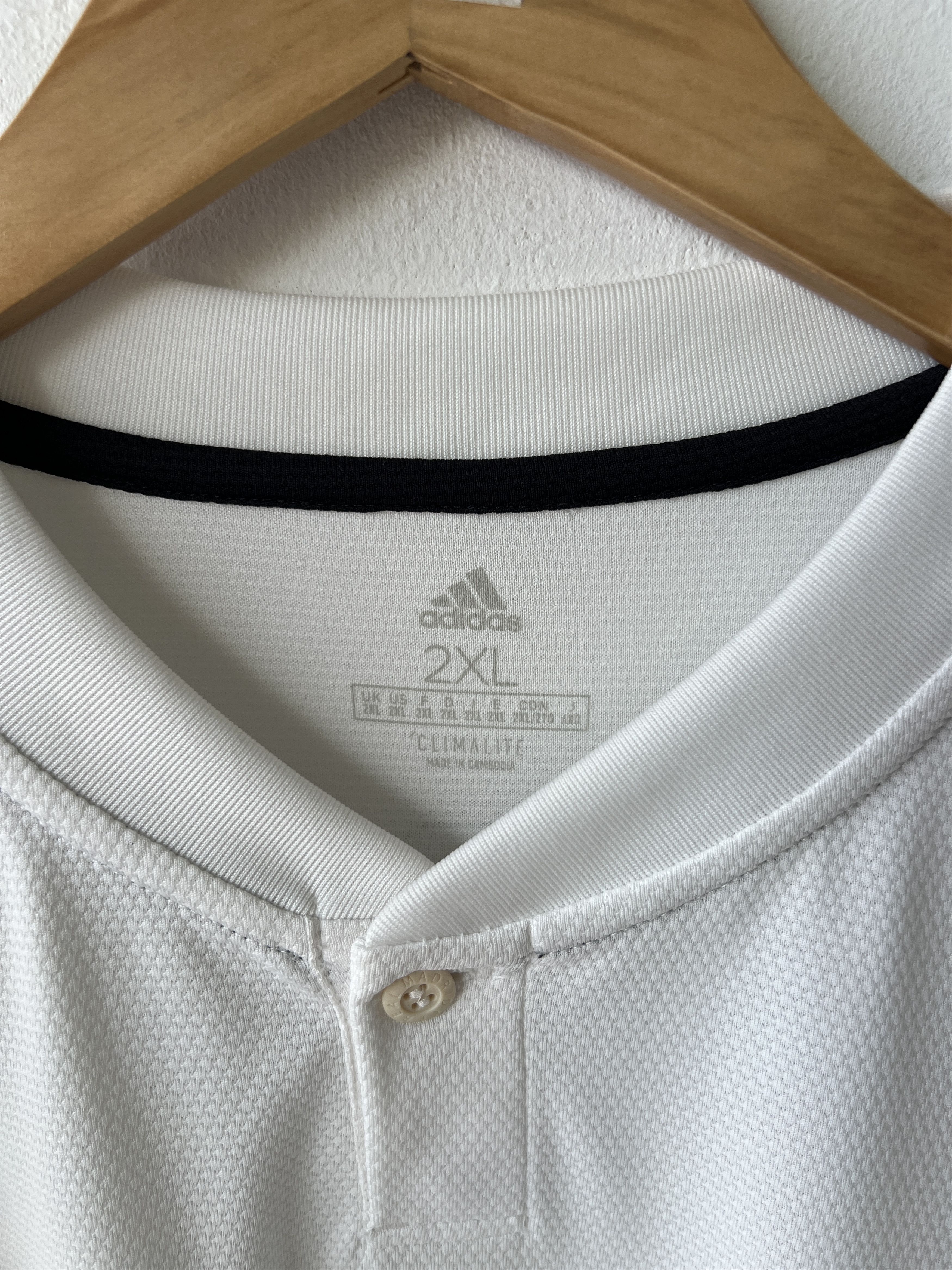 Adidas (XXL) Real Madrid 2018-19 Home Kit Modric #10 Size US XXL / EU 58 / 5 - 3 Thumbnail