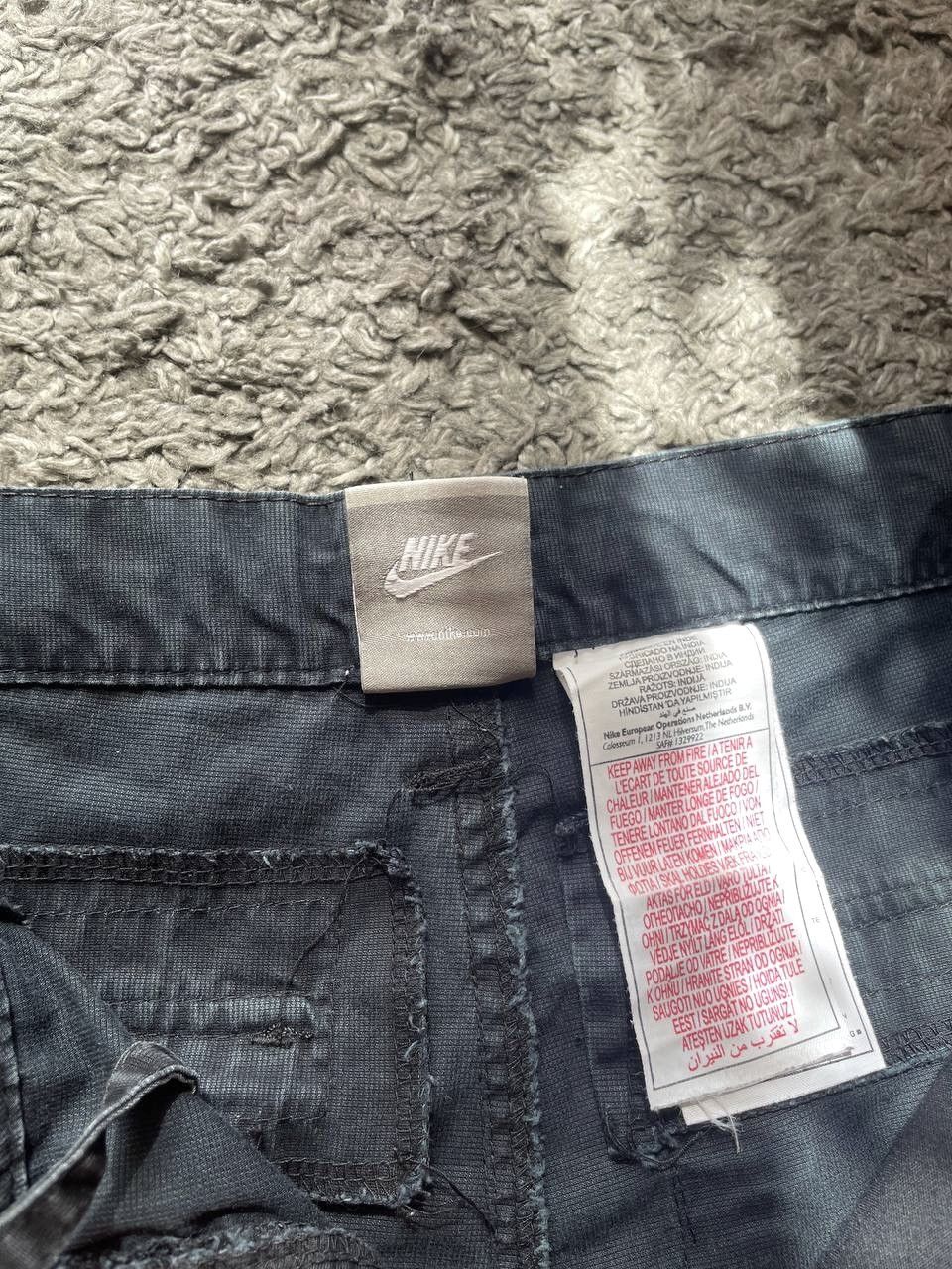 Nike × Vintage 00s Nike Vintage Cargo Shorts Nike Streetwear Logo Swoosh Size US 32 / EU 48 - 11 Thumbnail