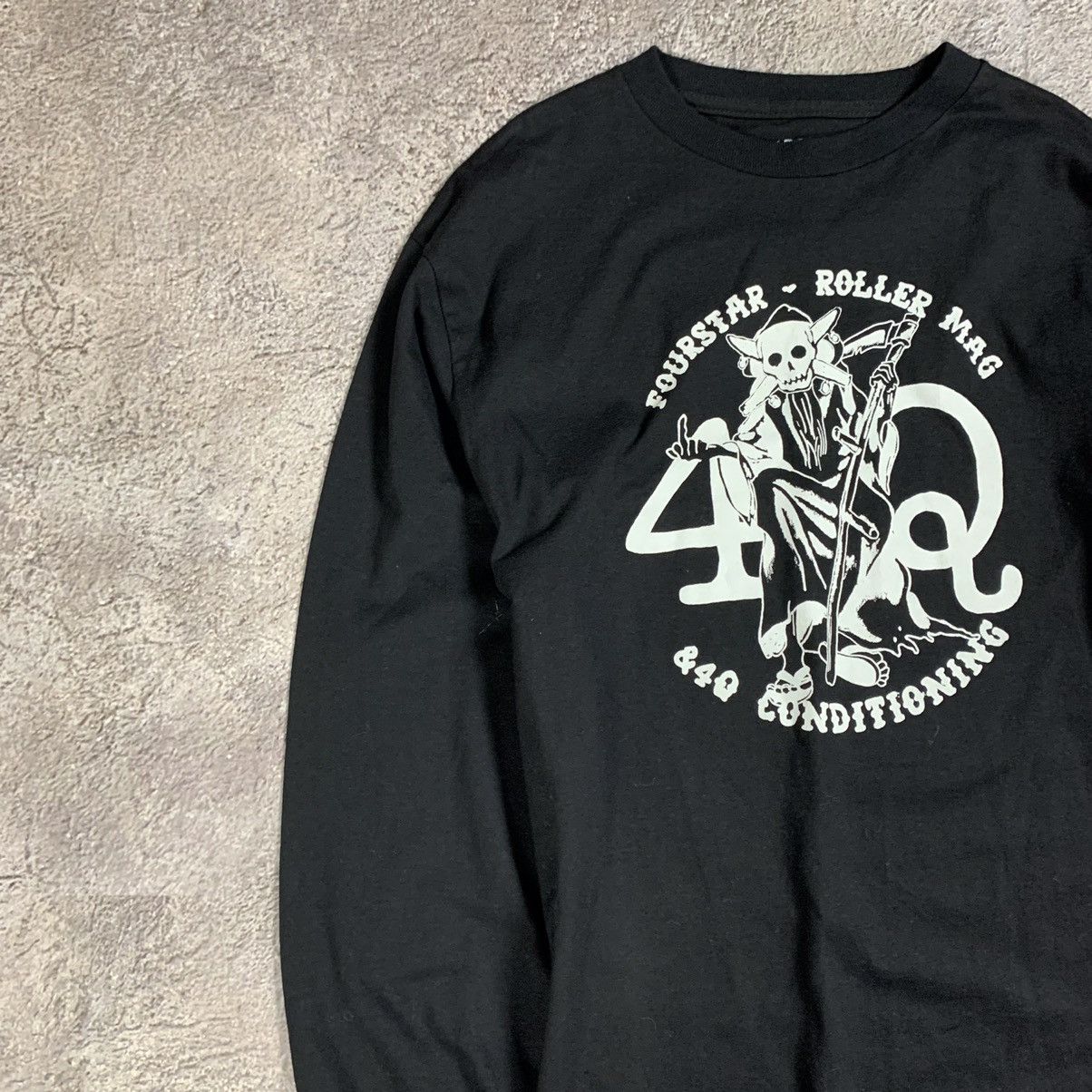 Band Tees VINTAGE Y2K SKULLS DEAD FACE HORROR CREEPY ANGRY BONES Size US M / EU 48-50 / 2 - 5 Thumbnail