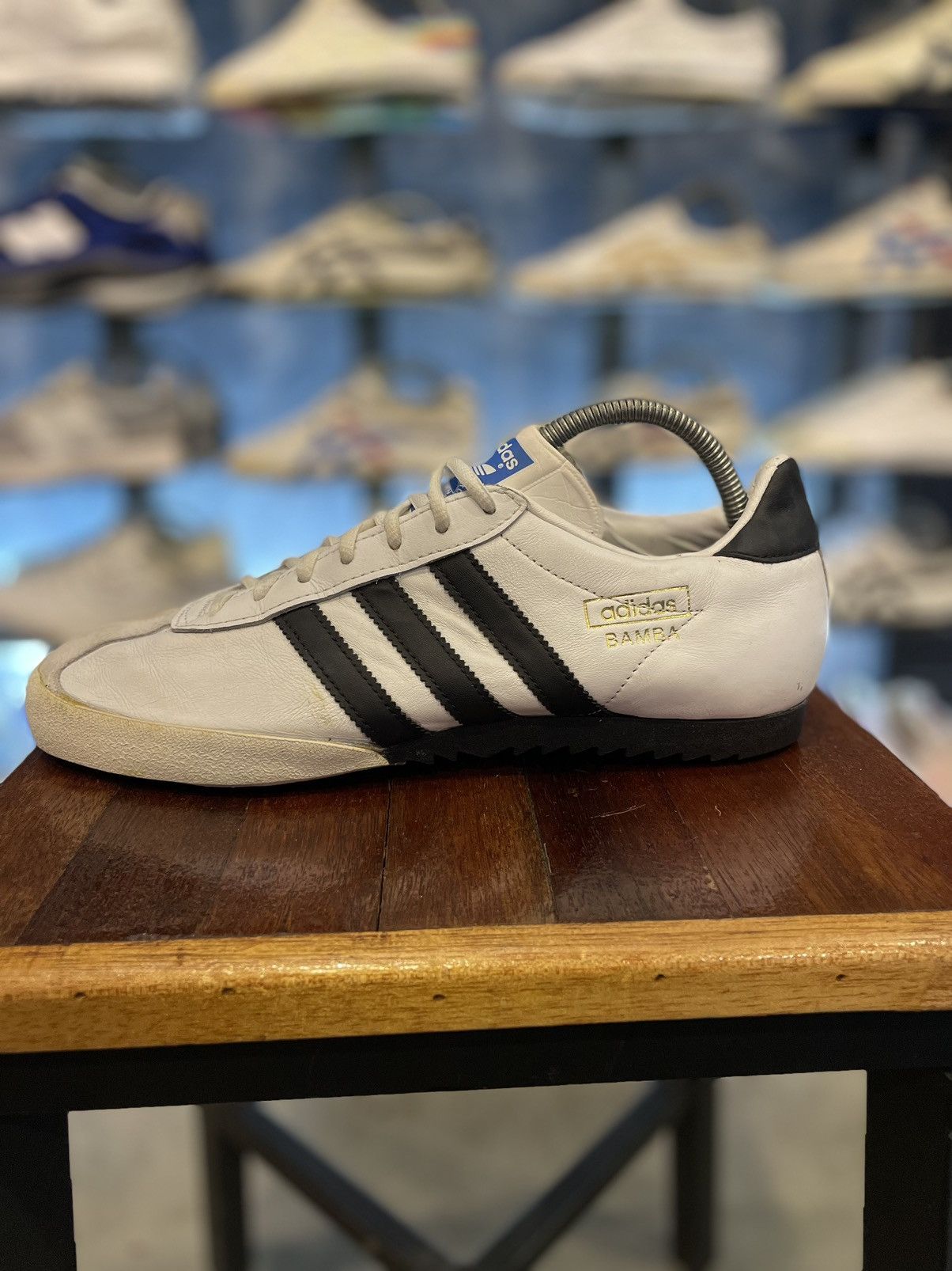 Adidas Adidas Bamba Low-Top White Leather Size US 8.5 / EU 41-42 - 5 Thumbnail