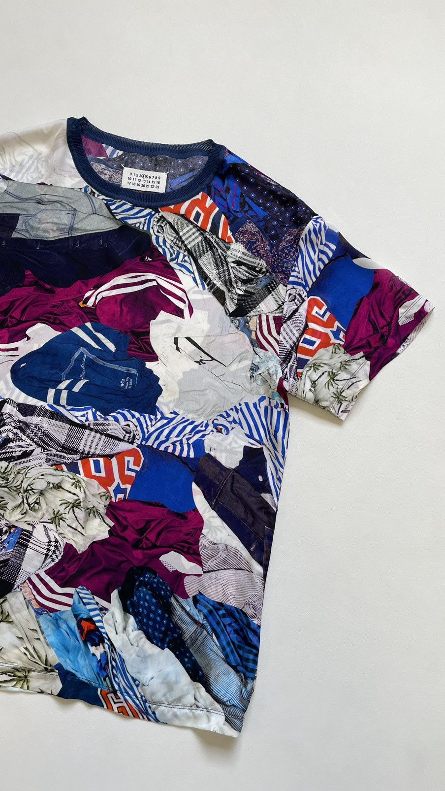Maison Margiela S/S 17 ‘Laundry Pile’ Print T Shirt Size US M / EU 48-50 / 2 - 6 Thumbnail