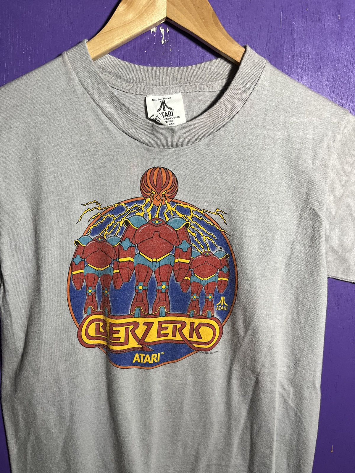 Vintage Vintage 1982 Atari berzerk video game t-shirt Size US M / EU 48-50 / 2 - 3 Thumbnail