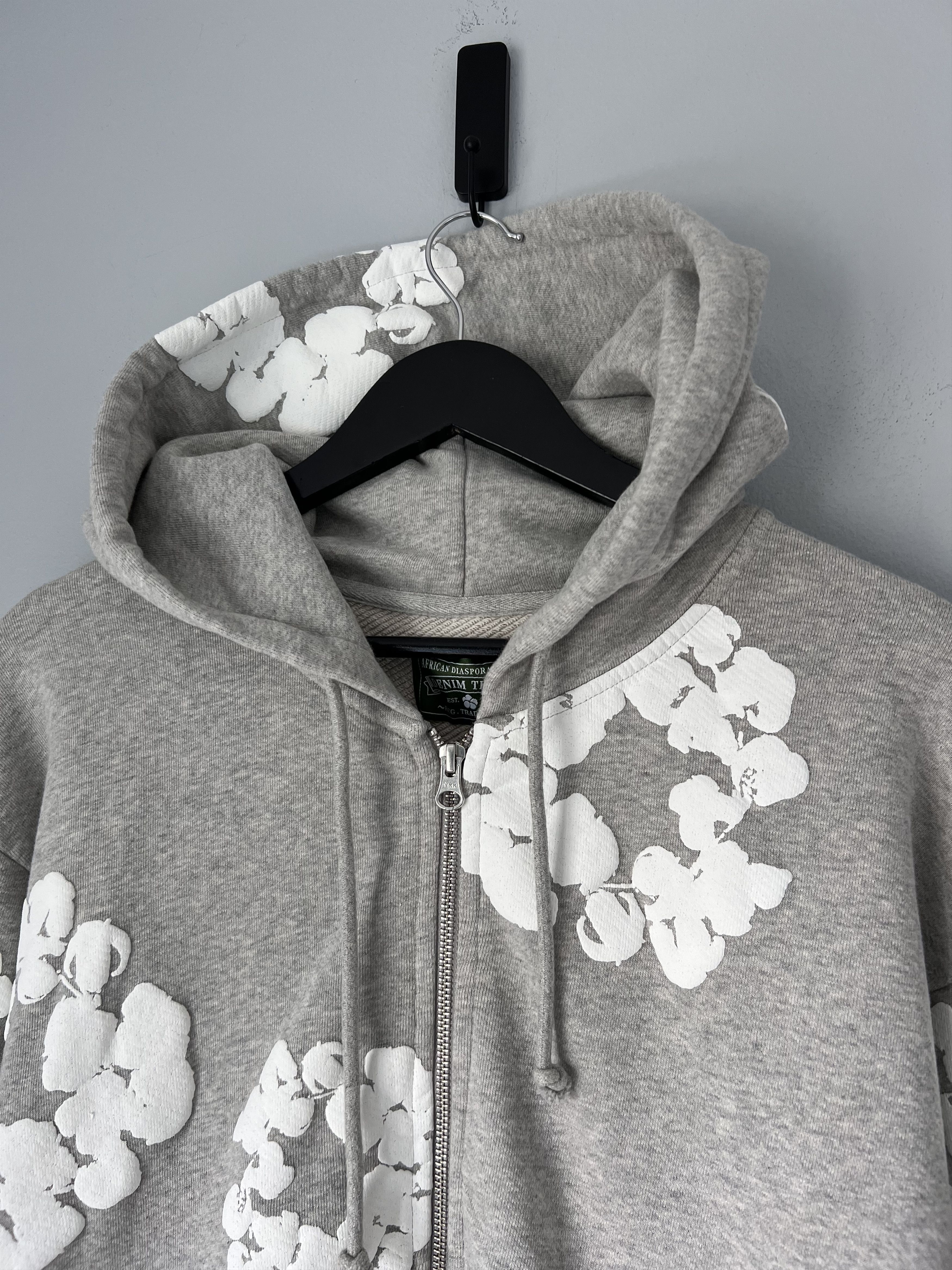 DENIM TEARS Denim Tears Cotton Wreath Zip Hoodie in Gray Size US M / EU 48-50 / 2 - 2 Thumbnail
