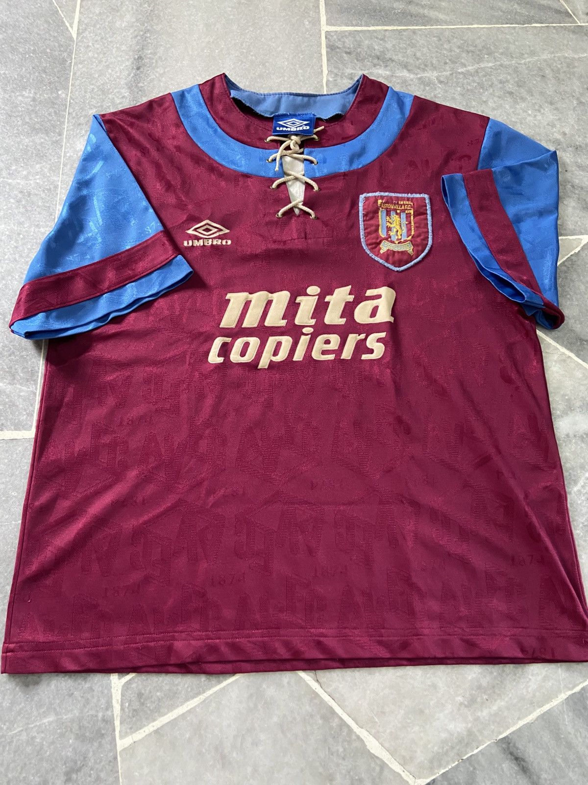 Umbro Vintage Aston Villa 1992 Home Shirt Jersey Size US M / EU 48-50 / 2 - 5 Thumbnail