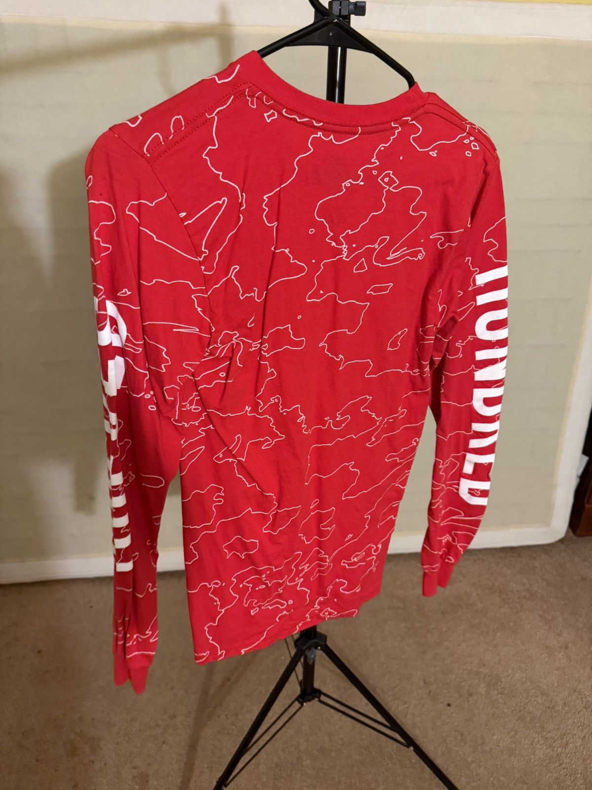 100 Thieves 100T Red Geography Long Sleeve Tee - Extra Small - 2018 Size US XS / EU 42 / 0 - 2 Thumbnail