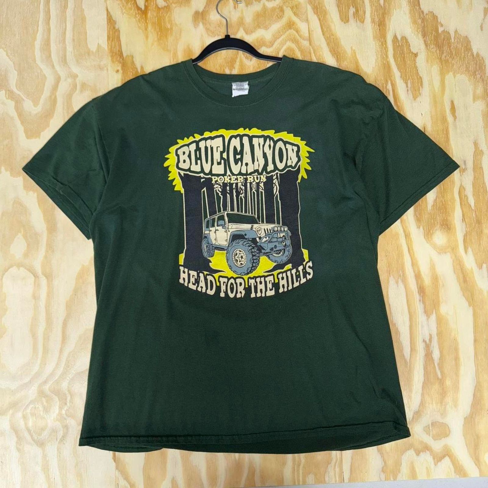 Gildan Vintage y2k blue canyon jeep poker 2000s t-shirt Size US XL / EU 56 / 4 - 1 Thumbnail