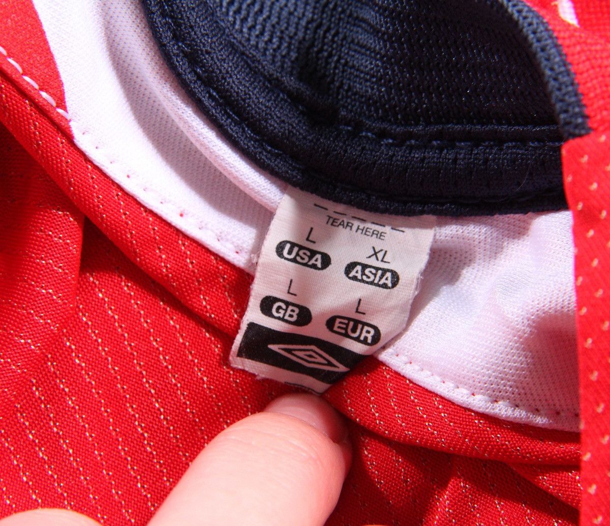 Umbro Umbro x England Vintage Soccer Football Jersey T Shirt Tee L Size US L / EU 52-54 / 3 - 5 Thumbnail
