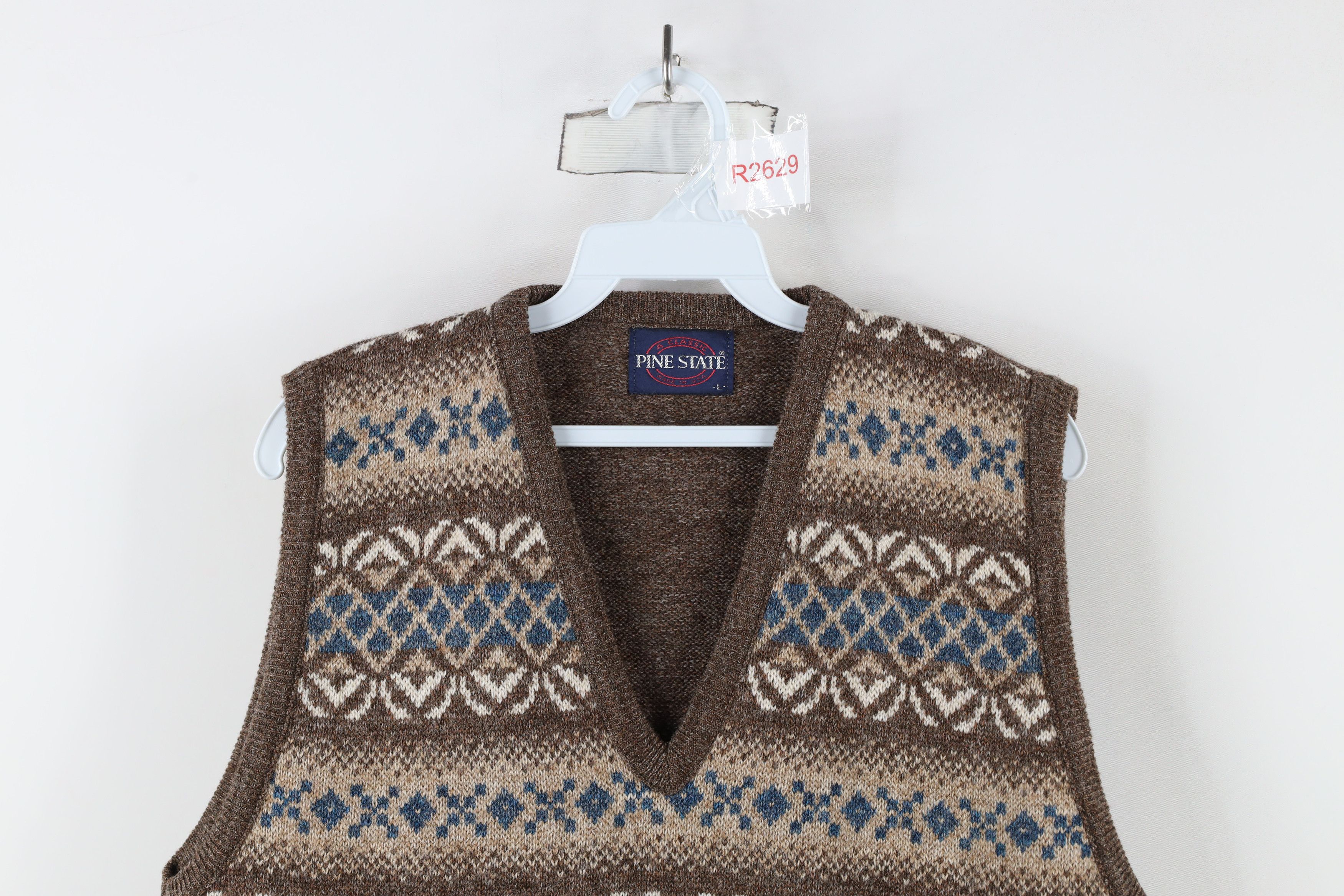 Vintage Vintage 70s Streetwear Fair Isle V-Neck Sweater Vest USA Size US L / EU 52-54 / 3 - 2 Thumbnail