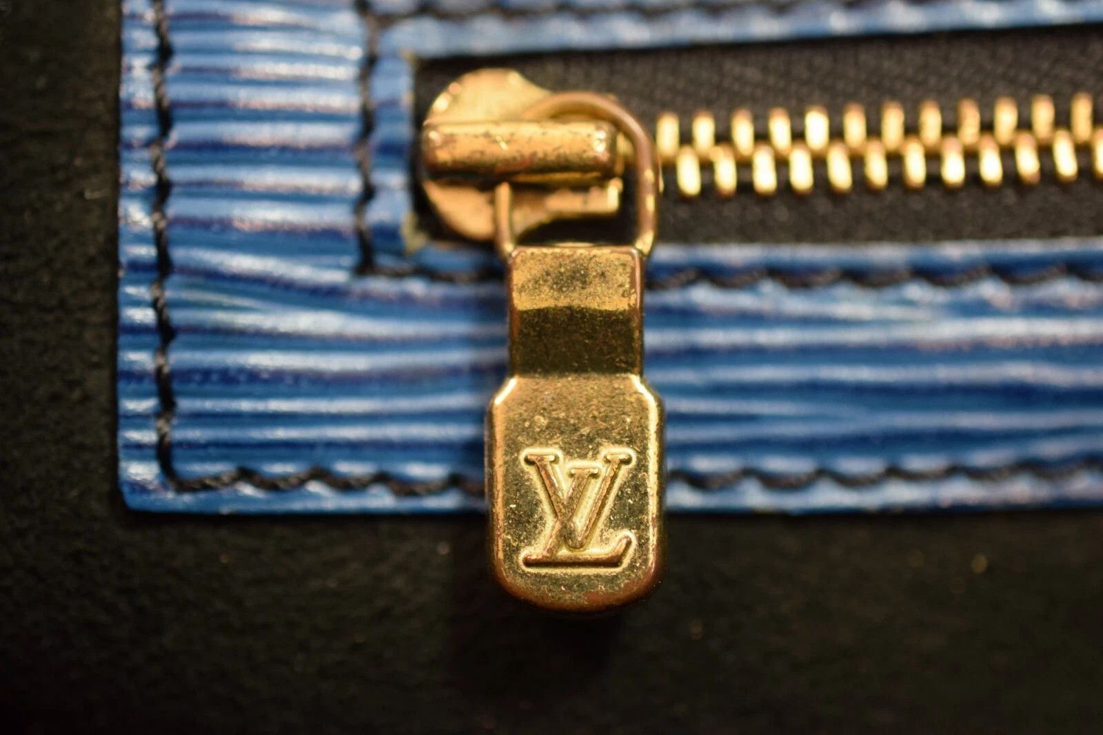 Louis Vuitton Louis Vuitton Petit Noé Shoulder Bag Epi Leather Blue M44105 Size ONE SIZE - 9 Thumbnail