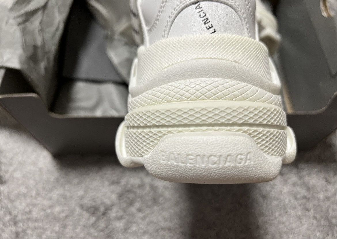 Balenciaga Balenciaga Triple S Size US 8 / IT 38 - 9 Thumbnail