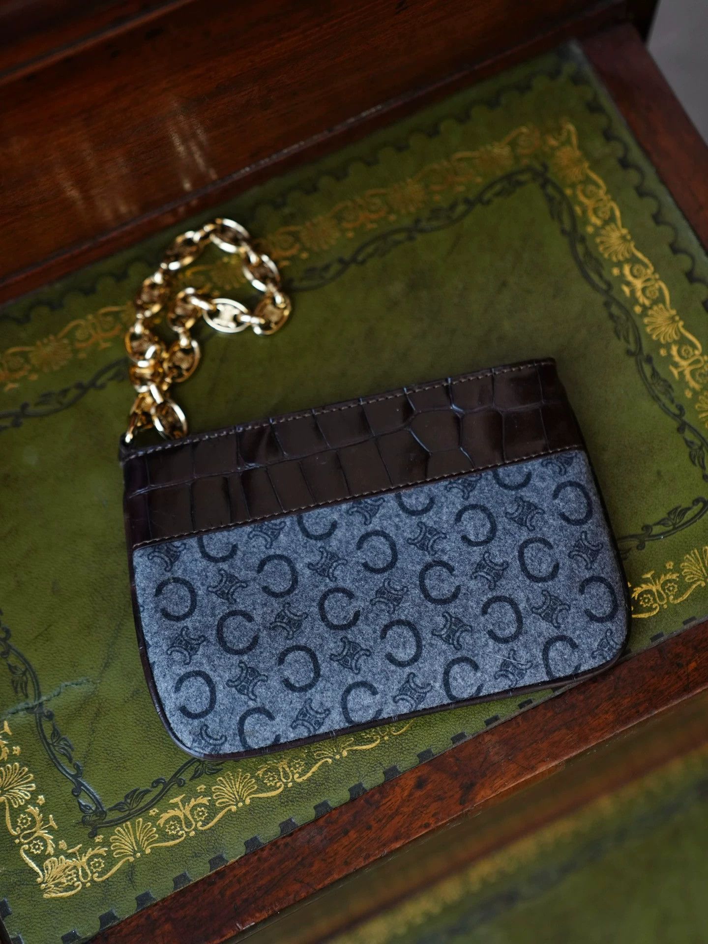 Celine Celine 2000 Fall Triomphe Felt Clutch Wallet 14.5cm Chain Women's Size ONE SIZE - 9 Thumbnail
