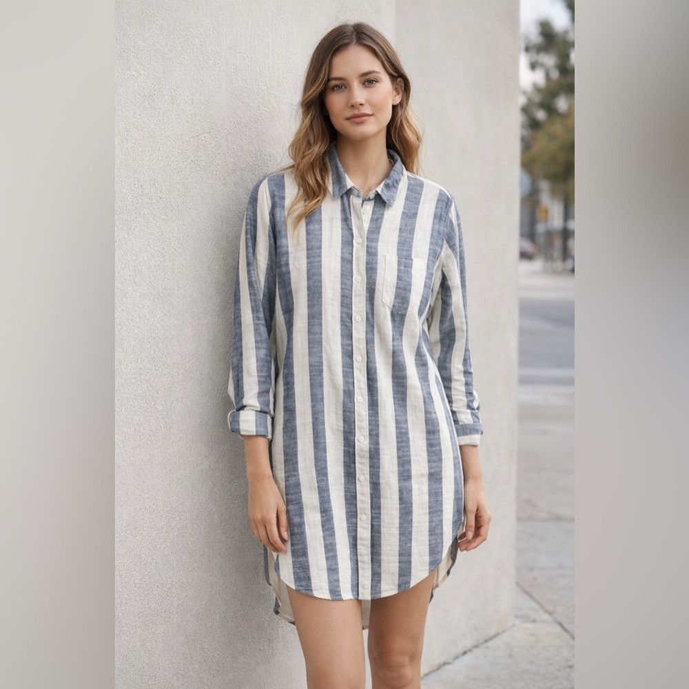 Trovata Birds of Paradis by Trovata Blue & White Striped Linen Blen Size S / US 4 / IT 40 - 1 Thumbnail