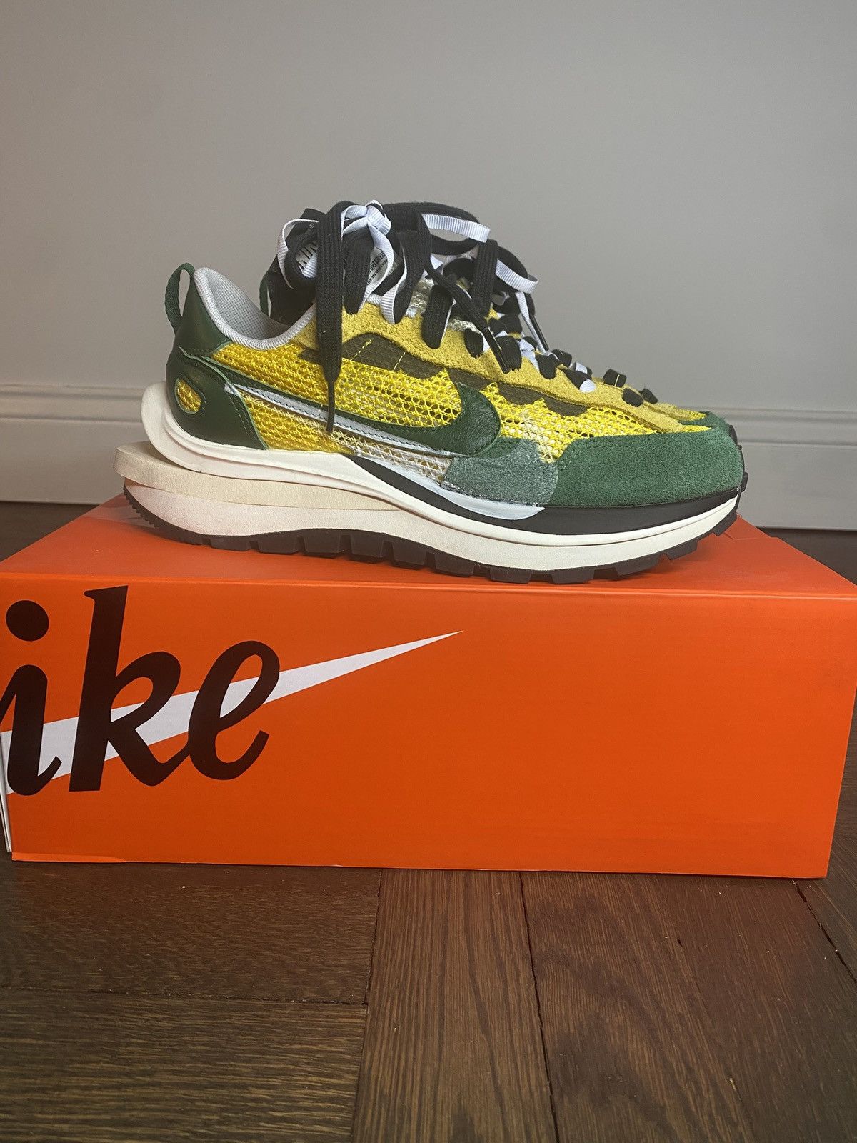 Nike × Sacai Nike x sacai VaporWaffle Size US 6 / EU 39 - 2 Thumbnail