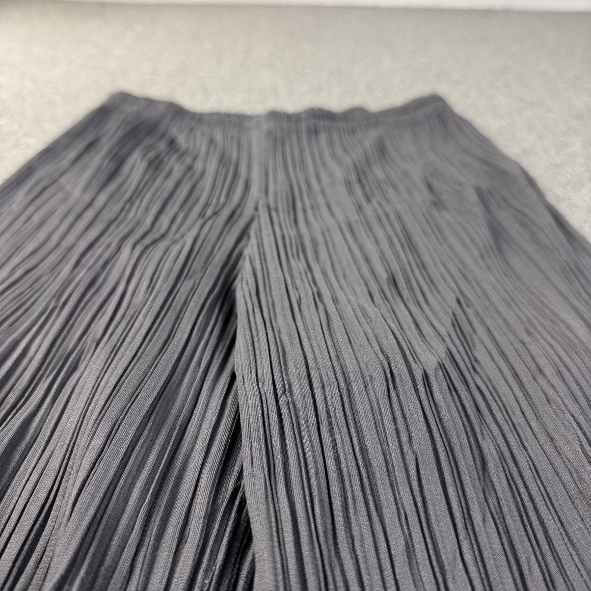 Pleats Please Issey Miyake Pleats Please - Issey Miyake - Pleated Gray Pants Size 23" - 4 Thumbnail