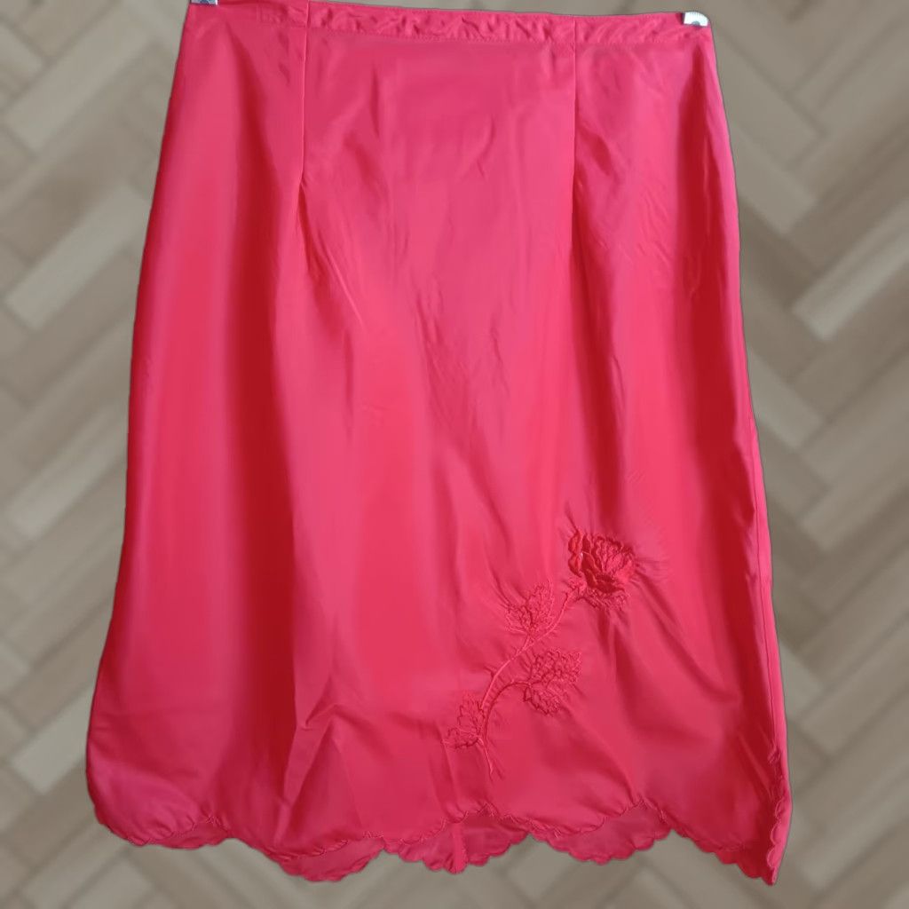 VINTAGE Charmode Sears Red Petticoat Slip Skirt 30R Womens Embroidered Rose Scalloped Hem 1960s Rockabilly