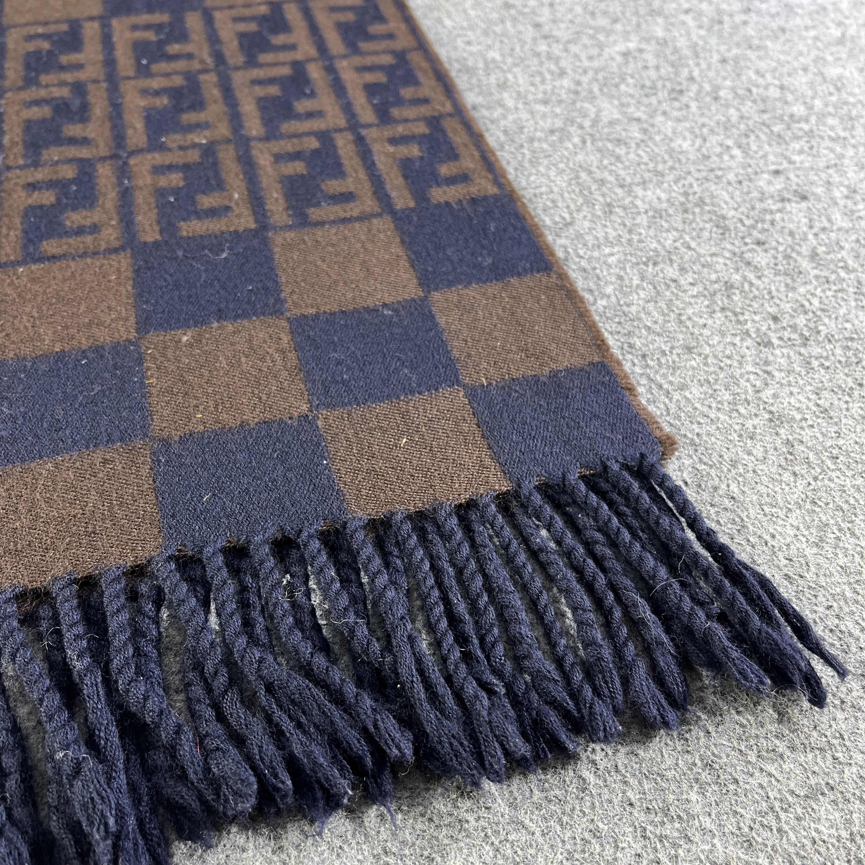 Fendi Fendi Scarf / Muffler / Neckwear T809 Size ONE SIZE - 10 Thumbnail