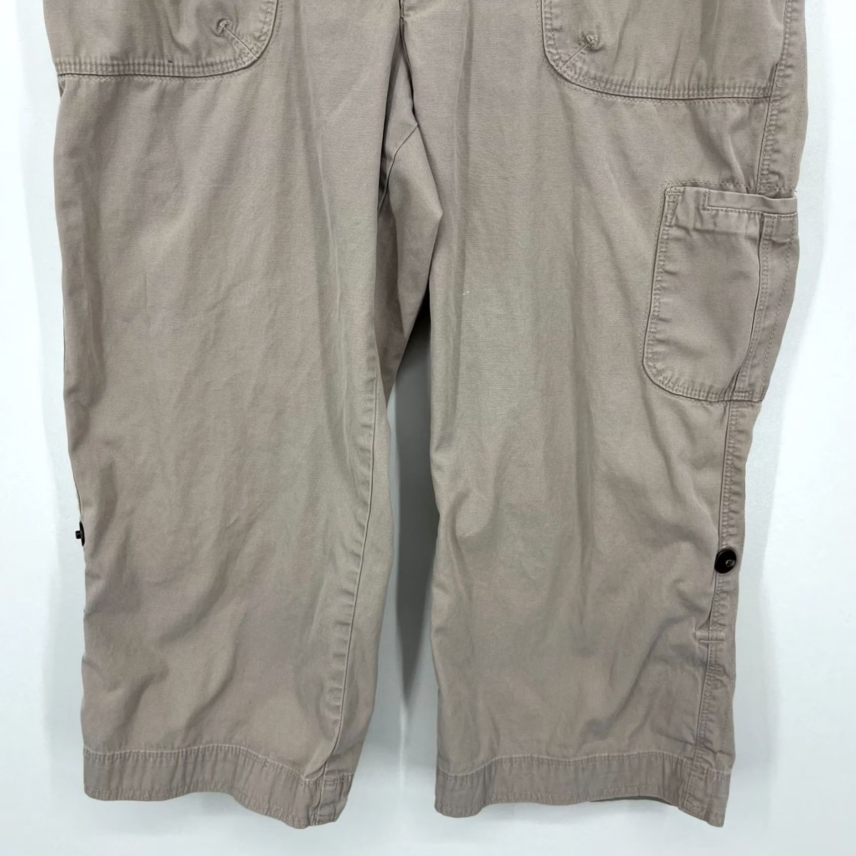 Lee Lee Capri Pants Women's Regular Beige Pockets Capri 20.5in Inseam Mid Rise 9.5in Straight 31 Waist Cotton Blend Beach Casual 2000s Size 32" / US 10 / IT 46 - 3 Thumbnail