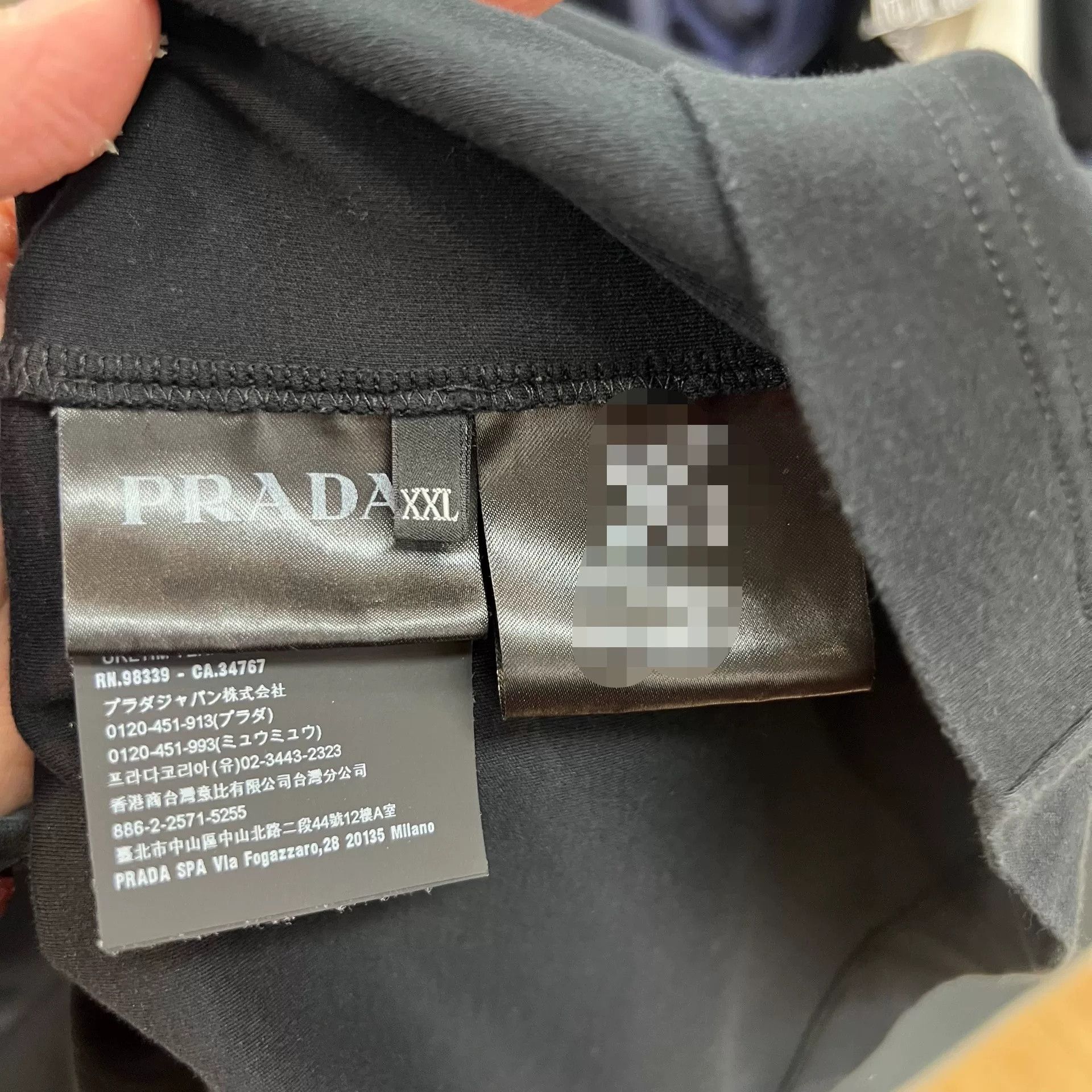Prada Prada Men's Crewneck Enamel Triangle Logo T-Shirt Size US XXL / EU 58 / 5 - 3 Thumbnail