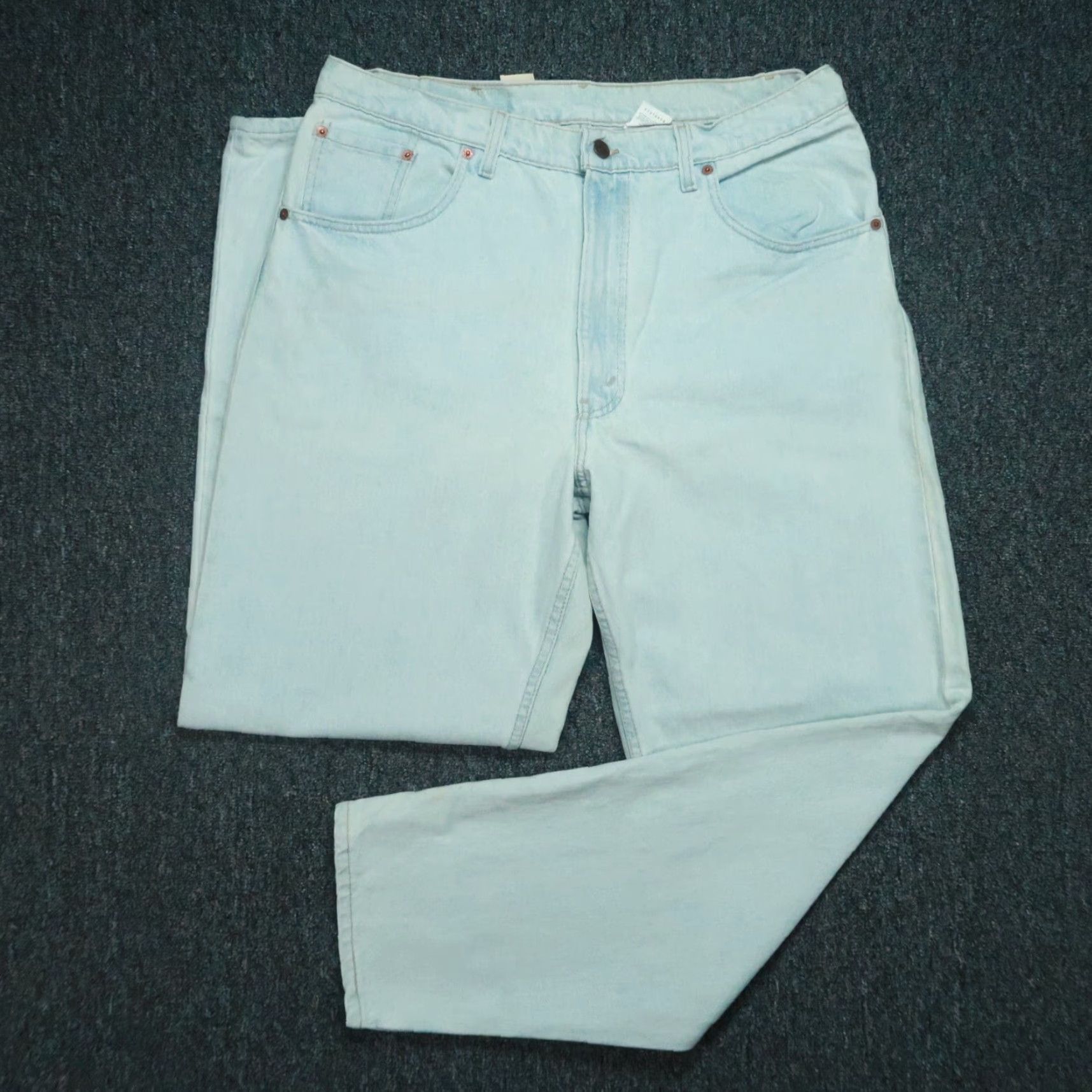 Levi's VINTAGE Levi's Jeans Mens 37x32 Blue 560 Tapered Leg Loose Fit 90s USA Irregular Size US 37 - 2 Thumbnail