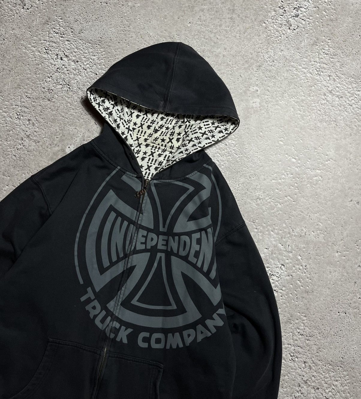 Independent Truck Co. × Japanese Brand Y2K reversible zip-up hoodie Independent logo graphic print Size US XL / EU 56 / 4 - 5 Thumbnail