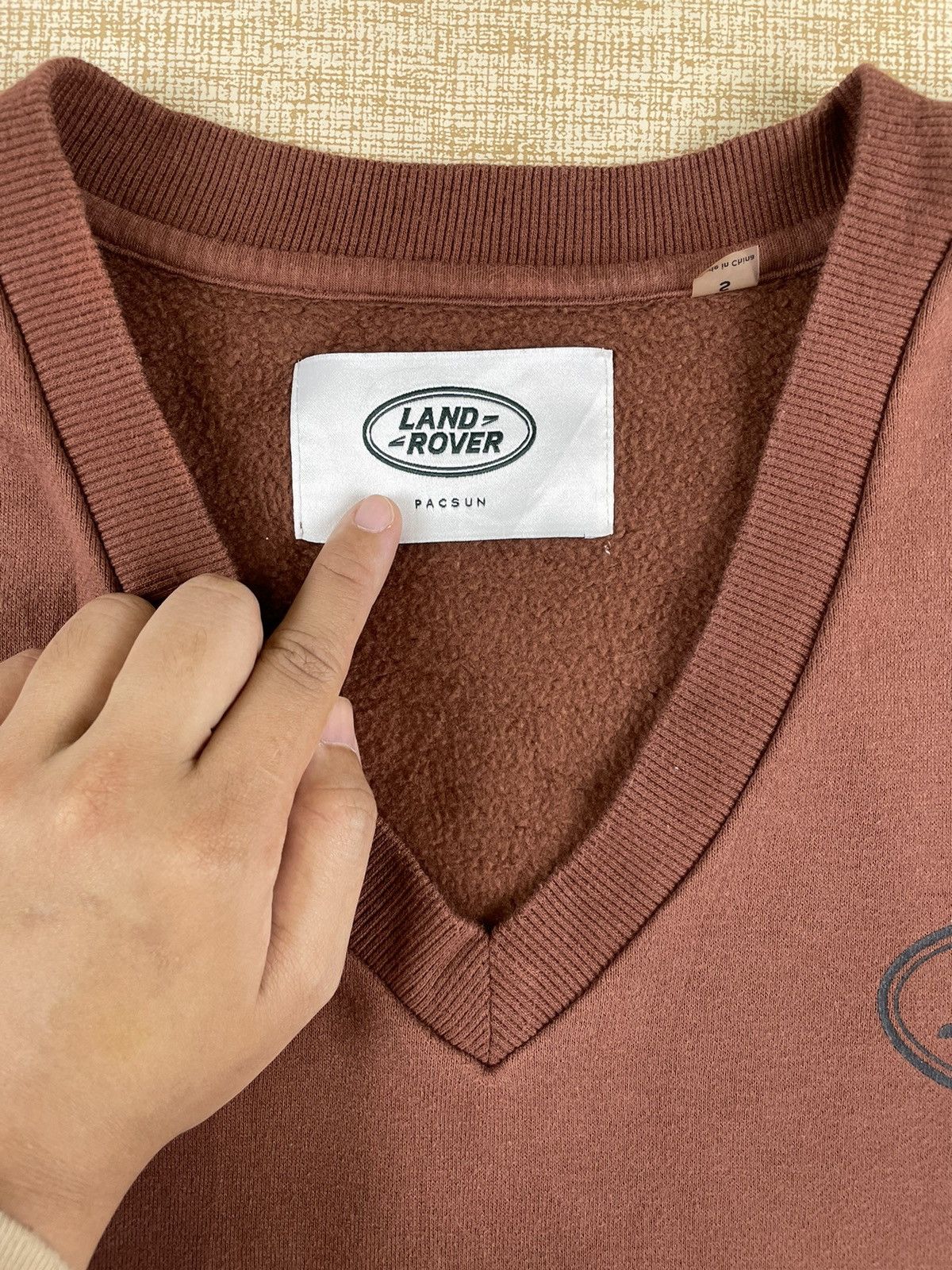 Pacsun × Vintage LAND ROVER PACSUN Vintage V-Neck Baggy Sweatshirt Size US M / EU 48-50 / 2 - 7 Thumbnail