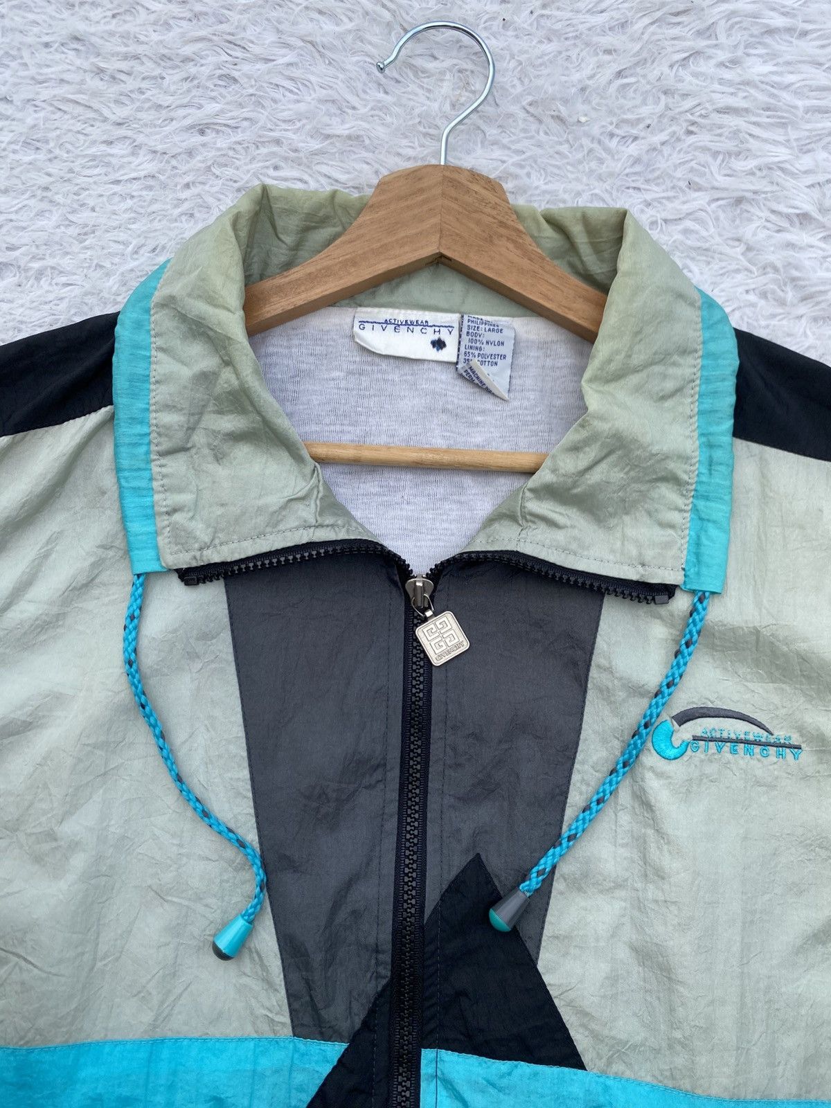 Vintage Rare Vintage 90s Givenchy Zipper Windbreaker Size US L / EU 52-54 / 3 - 7 Thumbnail