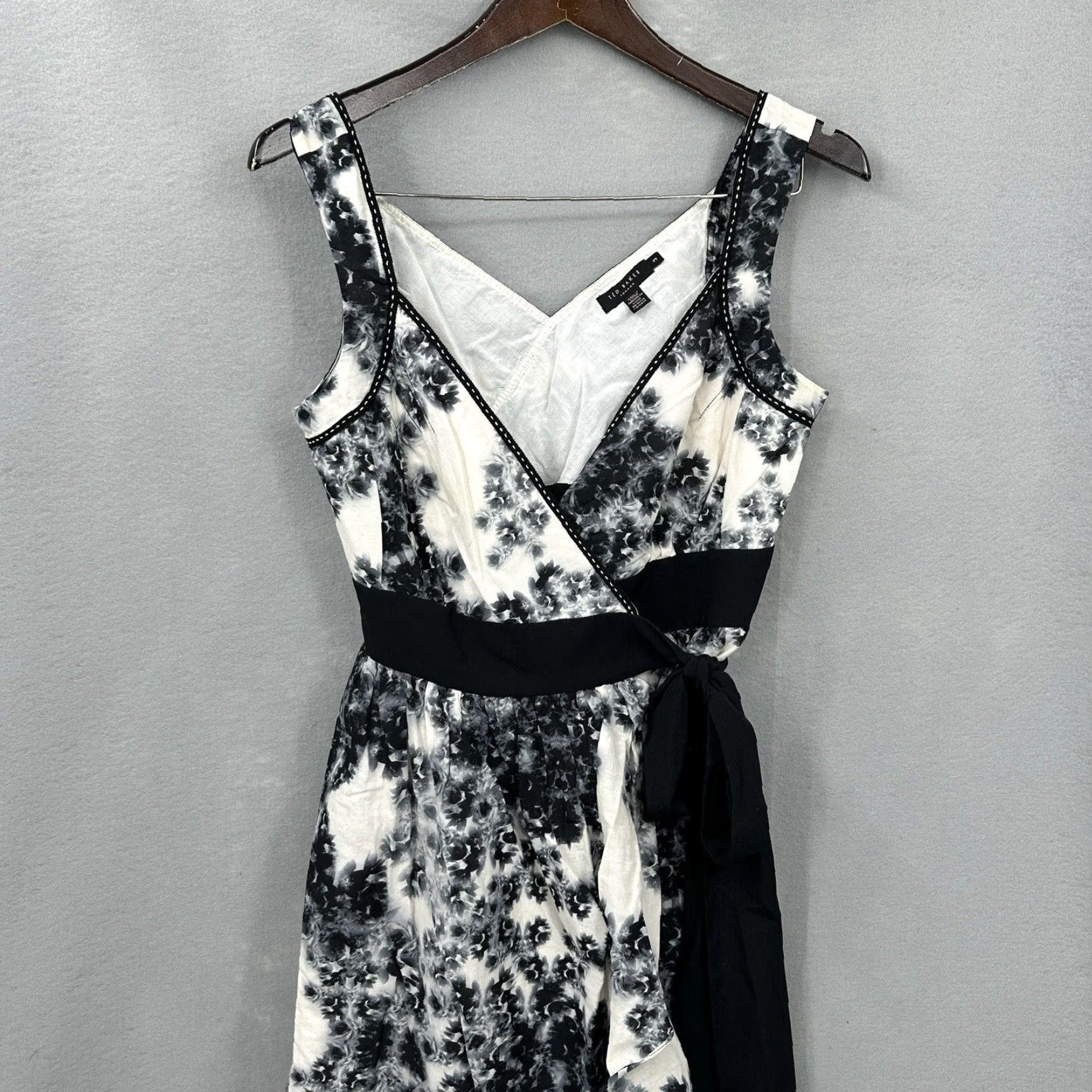 Ted Baker Ted Baker Wrap Dress Womens M Medium Black Floral V-Neck Tie Waist Knee Length Sleeveless Fit & Flare Casual Wedding Party Size M / US 6-8 / IT 42-44 - 2 Thumbnail