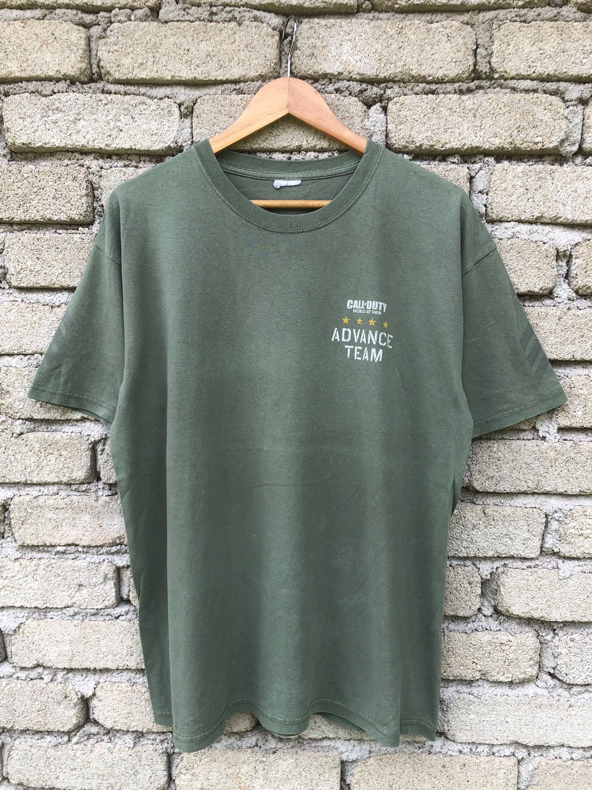 Vintage Vintage Sunfaded Call Of Duty Advance Team Backhit Tee Size US L / EU 52-54 / 3 - 8 Thumbnail