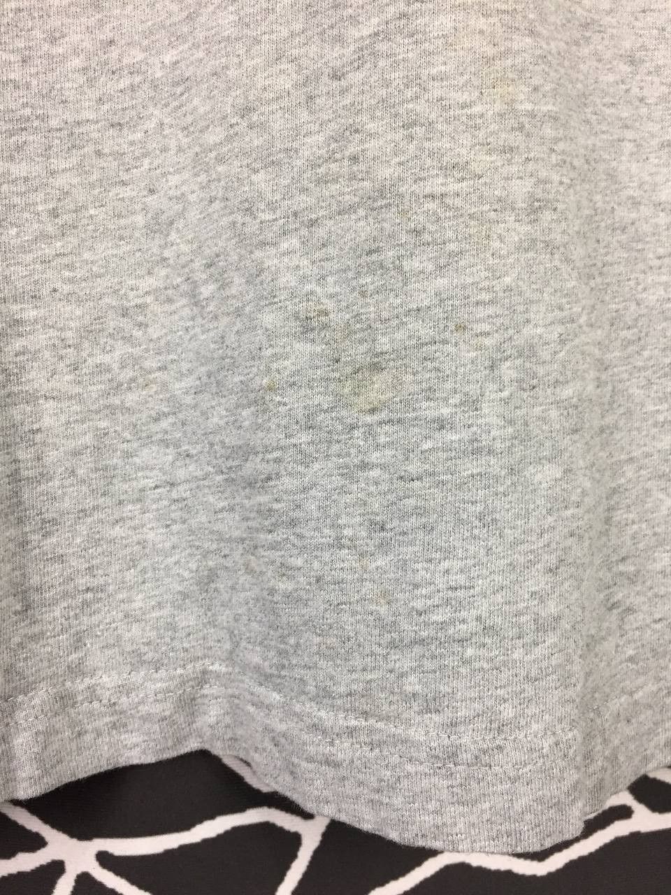 Uniqlo Uniqlo Medicom Toy Bearbrick Peeking Pocket Tee Size US M / EU 48-50 / 2 - 8 Thumbnail