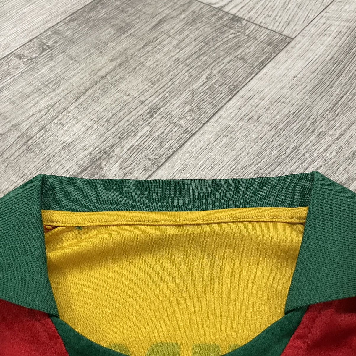 Vintage CAMEROUN puma Africa 90s polo soccer tee jersey shirt Size US S / EU 44-46 / 1 - 5 Thumbnail