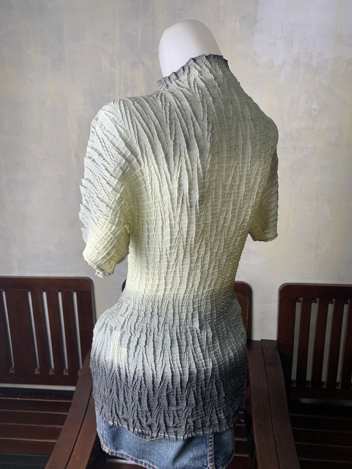 Japanese Brand 2000s GRACEHOUSE Gradient Wrinkle Pleats High Neck Top Size M / US 6-8 / IT 42-44 - 3 Thumbnail