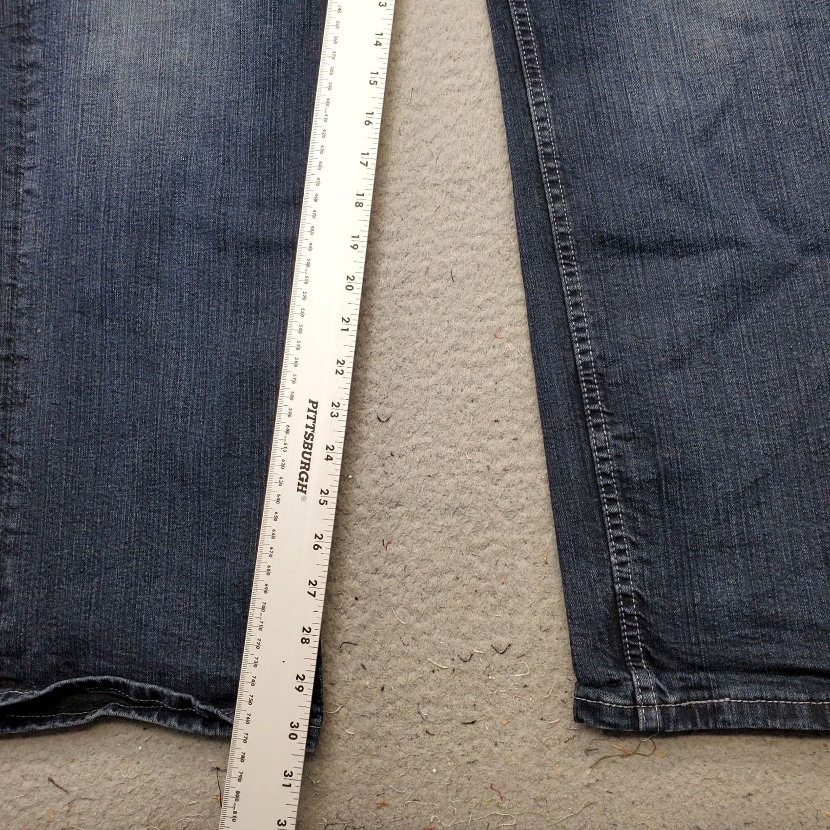 Levi's Levi's 559 Jeans Mens Size 38 Mens Blue Denim Regular Dark Wash Wide Leg - 5-Pocket Design, Belt Zip Closure - Regular Fit, Straight/Regular Rise Size US 38 / EU 54 - 4 Thumbnail