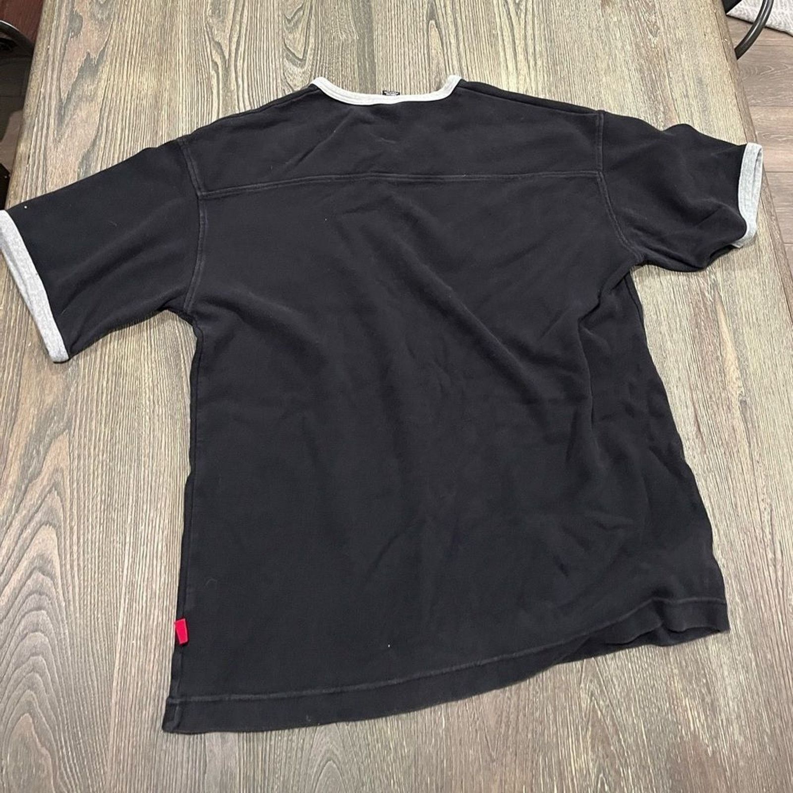 Levi's Levi's Classic Short Sleeve T-Shirt V-Neck Contrast-Trim M Size US M / EU 48-50 / 2 - 3 Thumbnail