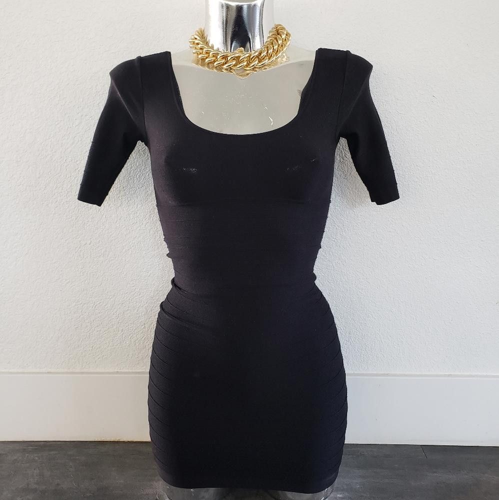 Bebe Black Lined Bebe Bodycon Short Sleeve Mini Size S / US 4 / IT 40 - 1 Thumbnail
