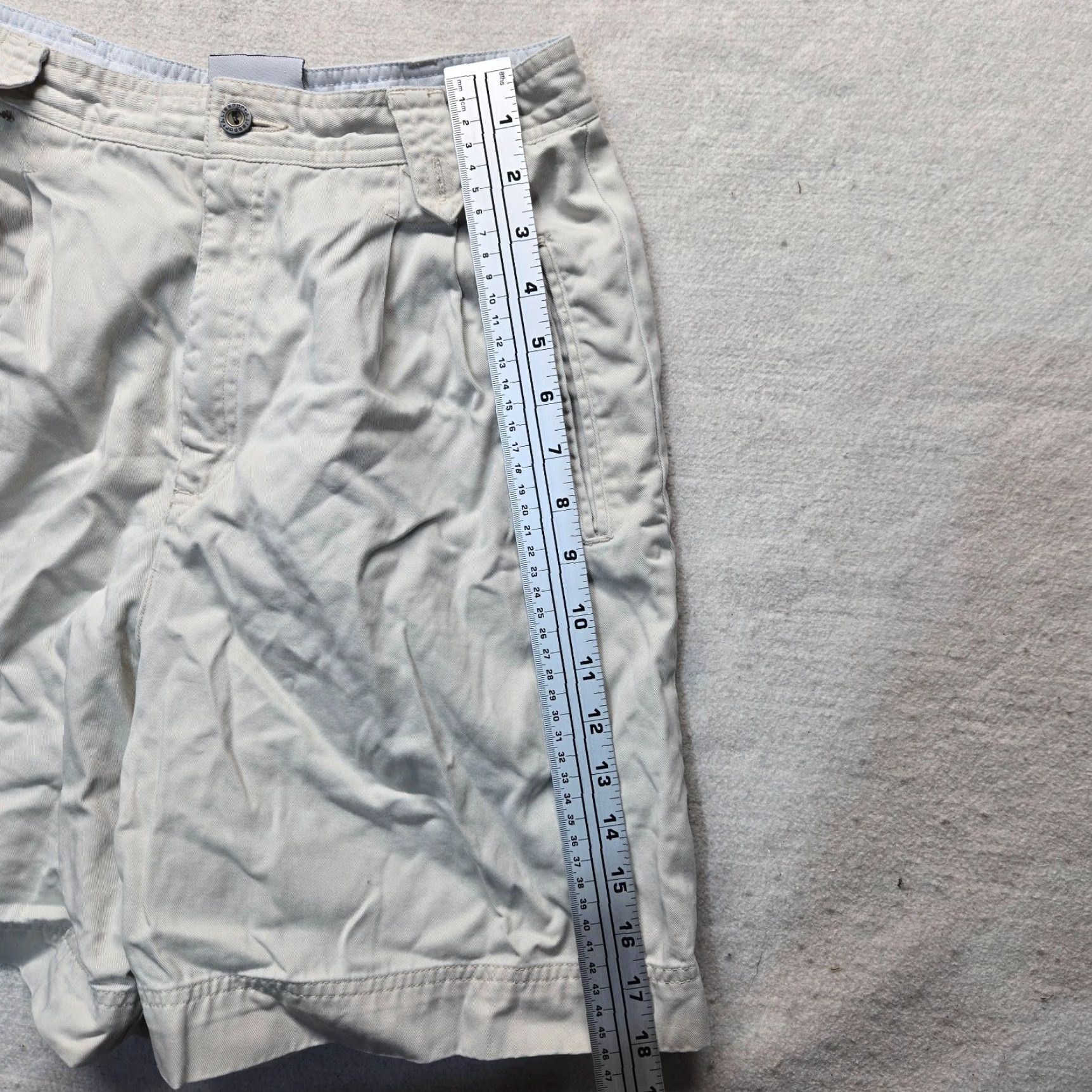 Liz Claiborne Liz Claiborne White Shorts 100% Cotton Adult Women Size 10 Solid Cotton Chino Shorts Womens Size 32" / US 10 / IT 46 - 4 Thumbnail