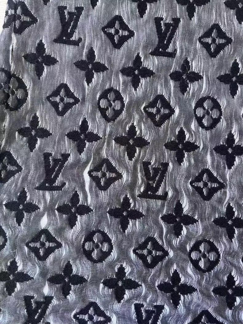 Louis Vuitton Louis Vuitton FW22 Full Logo Crew Neck Loose Short Sleeve Size US M / EU 48-50 / 2 - 3 Thumbnail