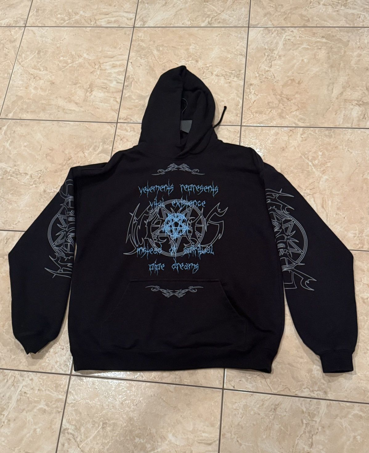 Vetements Vetements Vital Existence Hoodie Size US XS / EU 42 / 0 - 1 Thumbnail