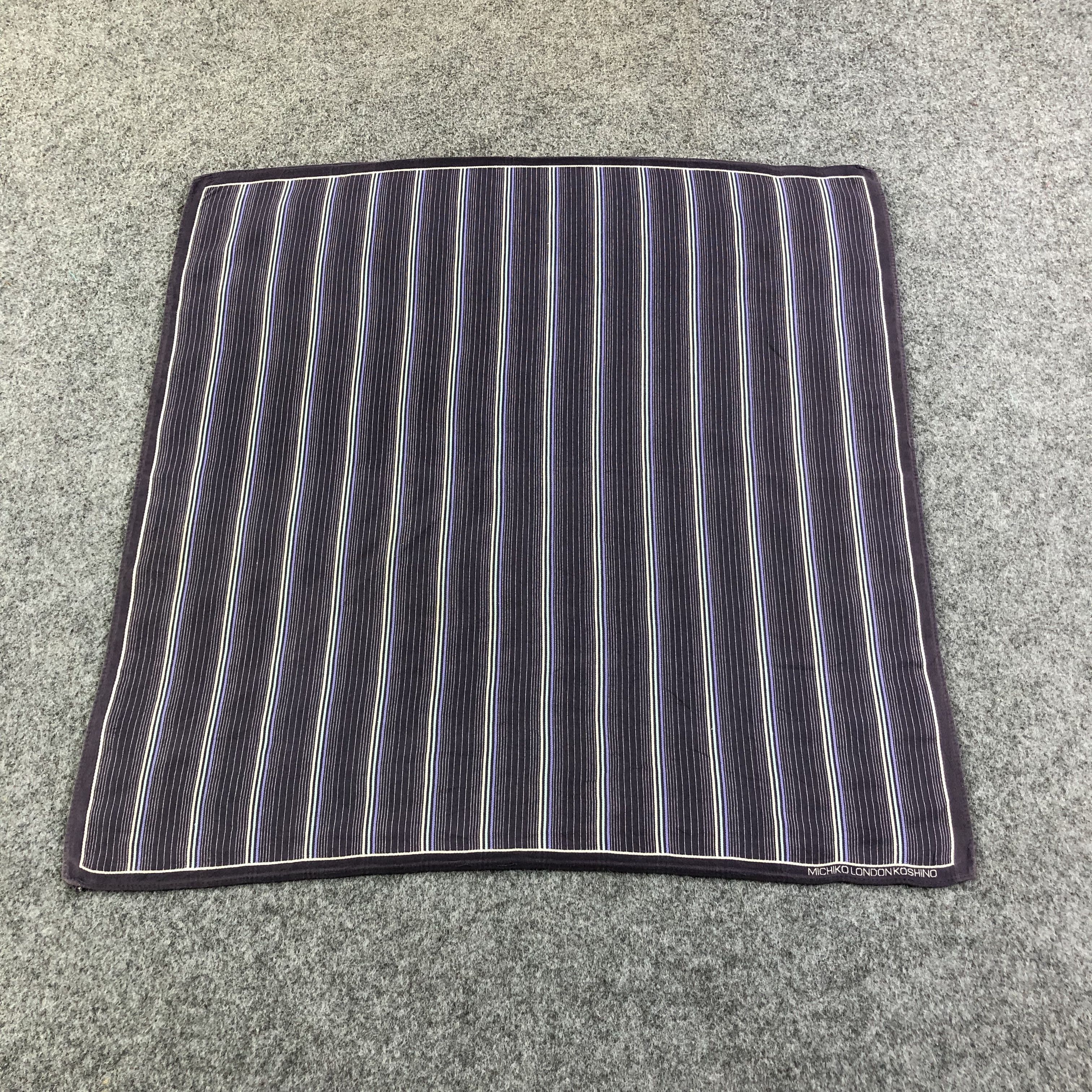 Michiko Koshino London × Vintage Michiko Koshino Handkerchief Neckerchief Bandana H2252 Size ONE SIZE - 2 Thumbnail
