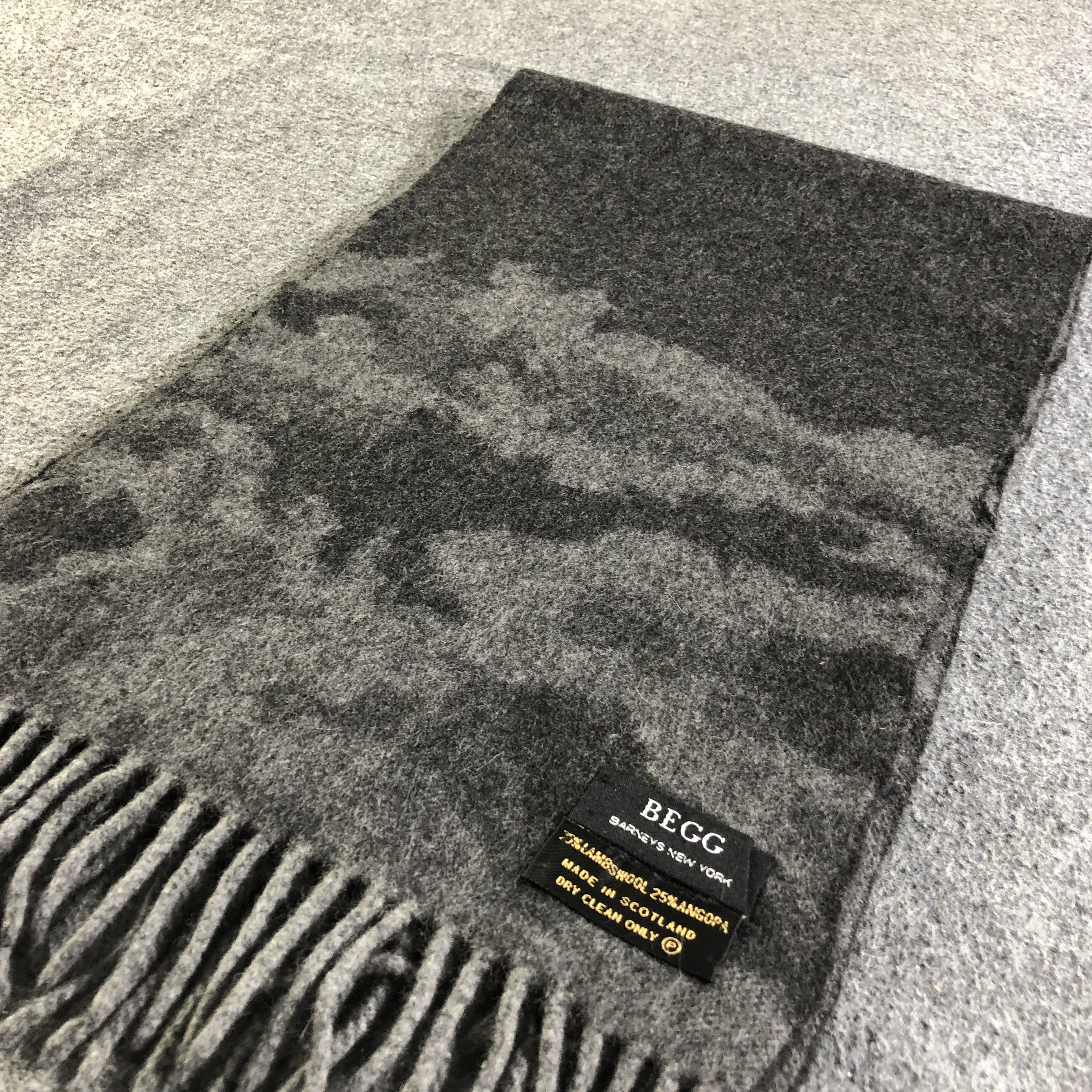 Barneys New York Begg X Barneys New York Camo Wool Angora Scarf Muffler V1939 Size ONE SIZE - 3 Thumbnail