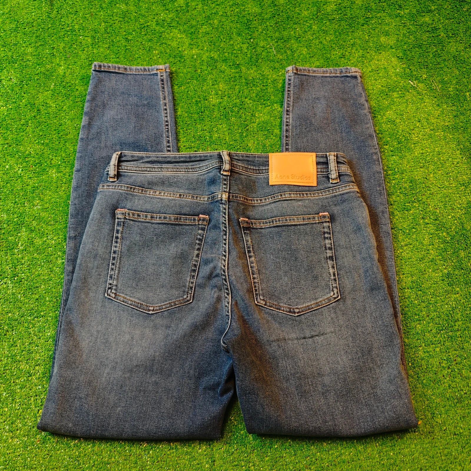 Acne Studios Acne Studios Jeans Womens 30x32 blue slim classic wash Size 30" / US 8 / IT 44 - 1 Thumbnail