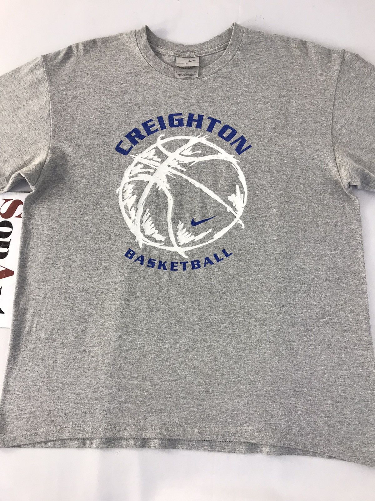Nike Nike Creighton Basketball Big Logo Tee Size US L / EU 52-54 / 3 - 3 Thumbnail