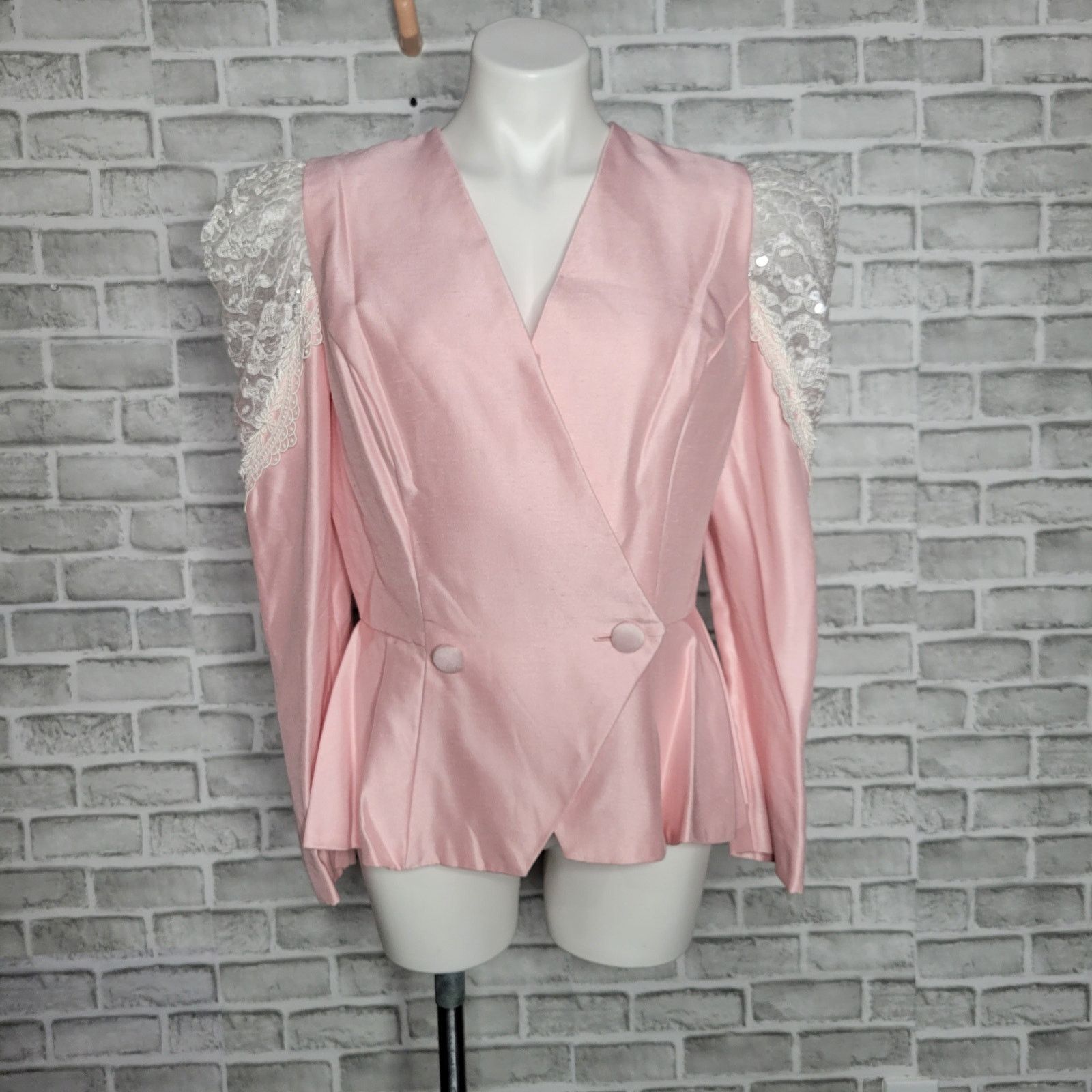 Vintage VTG 80s Madonna Pink, Lace & Sequin 2 Piece Skirt/Blazer Set Size 28" / US 6 / IT 42 - 7 Thumbnail