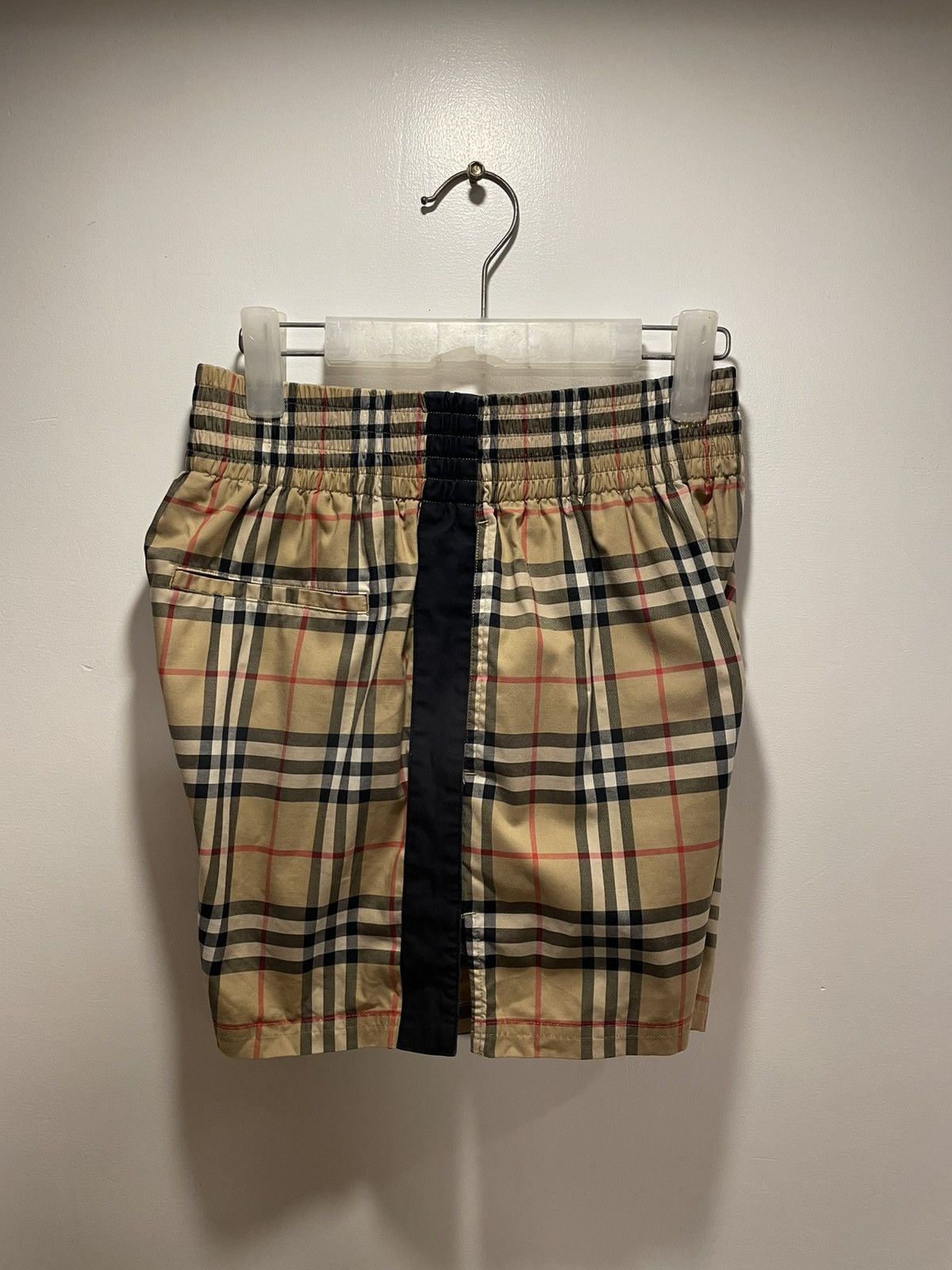 Burberry BURBERRY Vintage Check side-stripe shorts Size 26" / US 2 / IT 38 - 7 Thumbnail