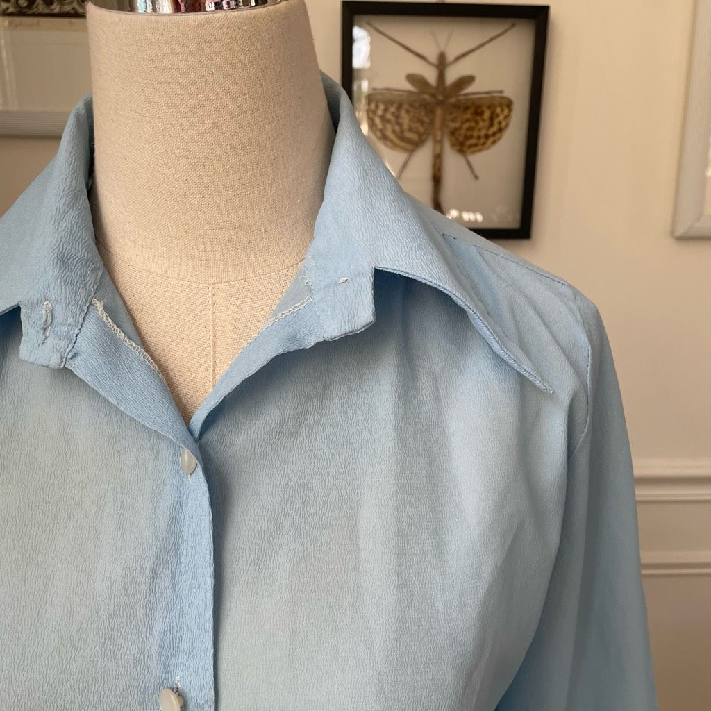 Vintage Vintage 70s Miss Holly Light Blue Textured Crepe Pointy Coll Size M / US 6-8 / IT 42-44 - 2 Thumbnail